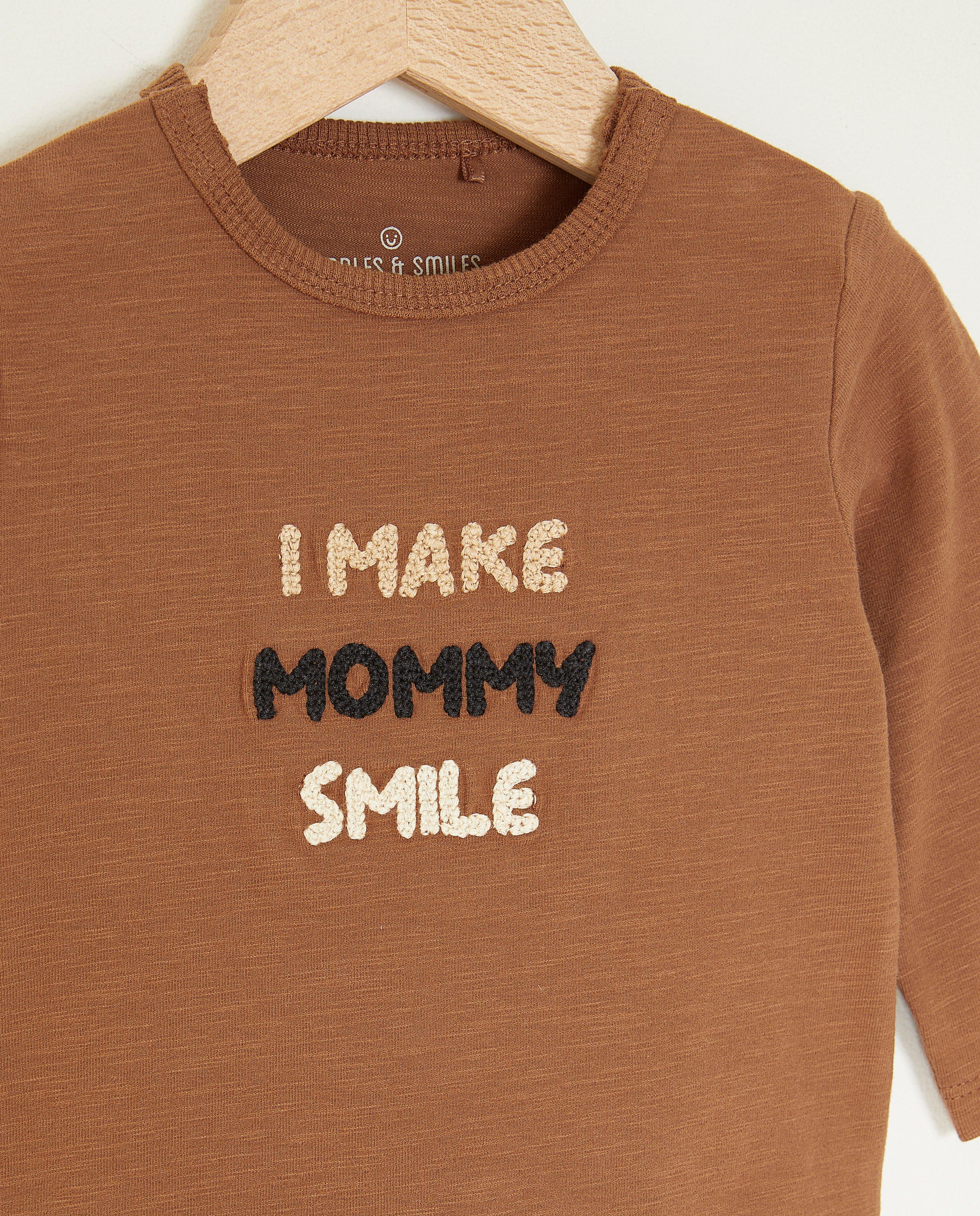 T-shirts - Bruine longsleeve met opschrift