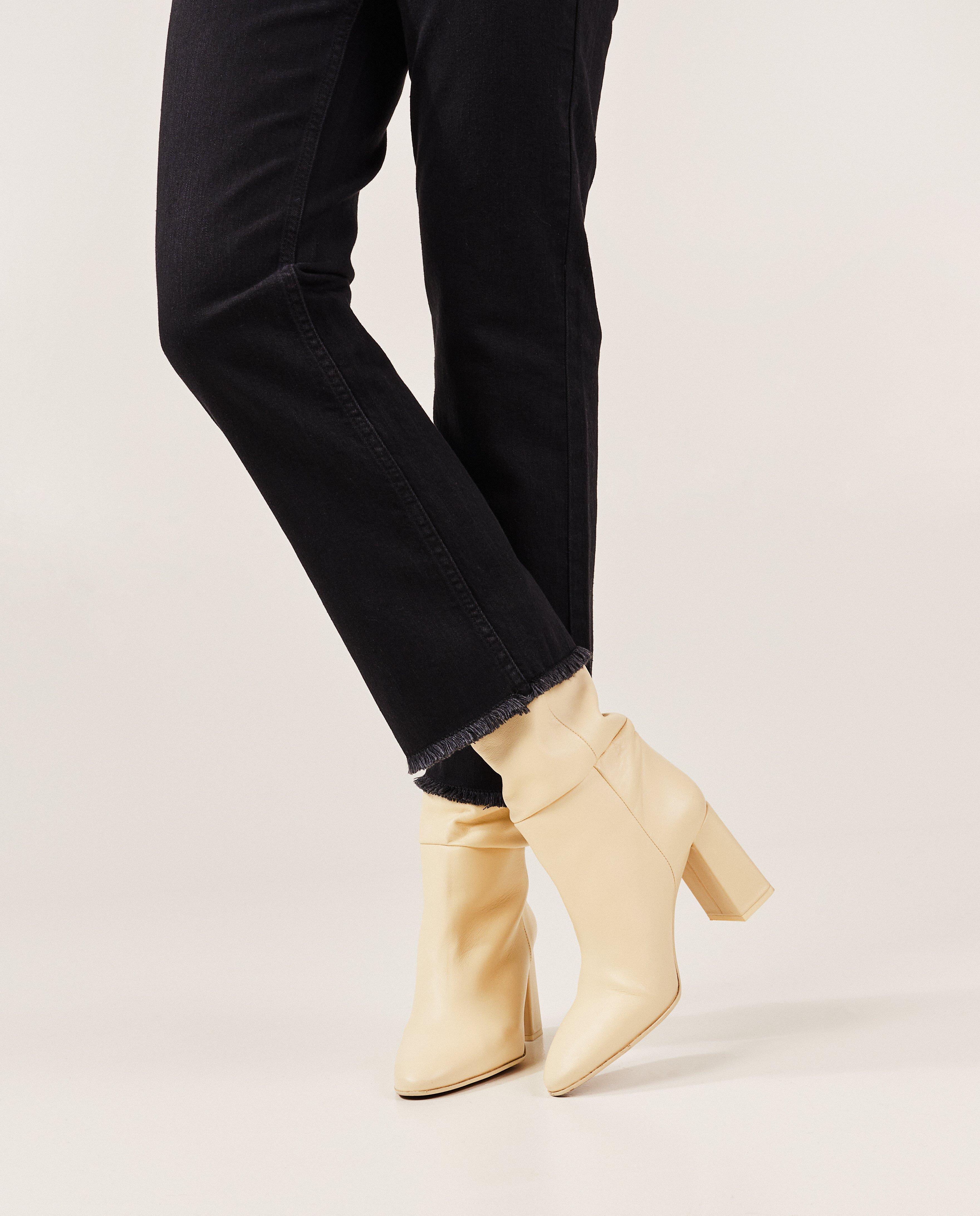 Jeans - Jeans noir, coupe cropped flare