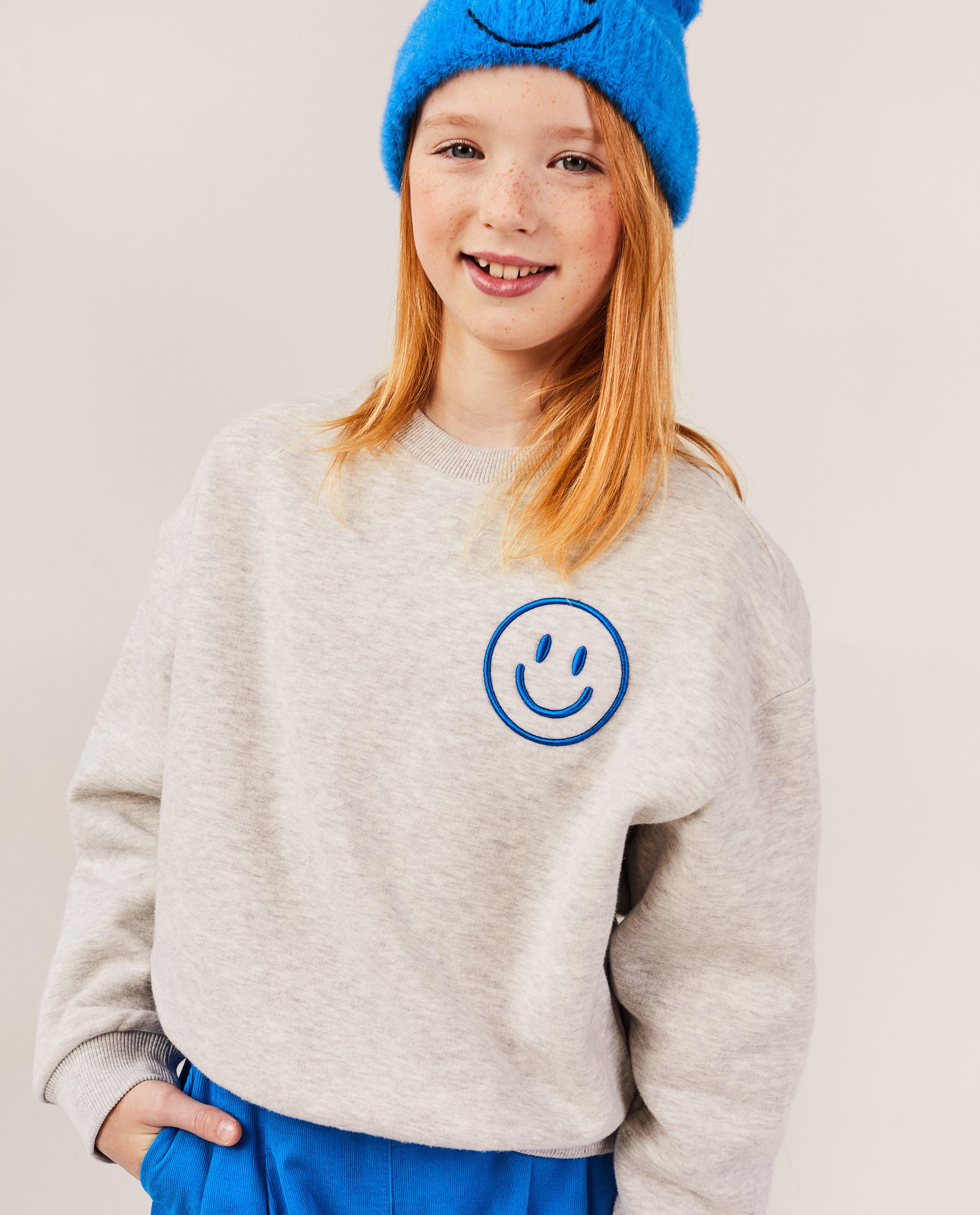 Sweaters - Sweater met geborduurde smiley
