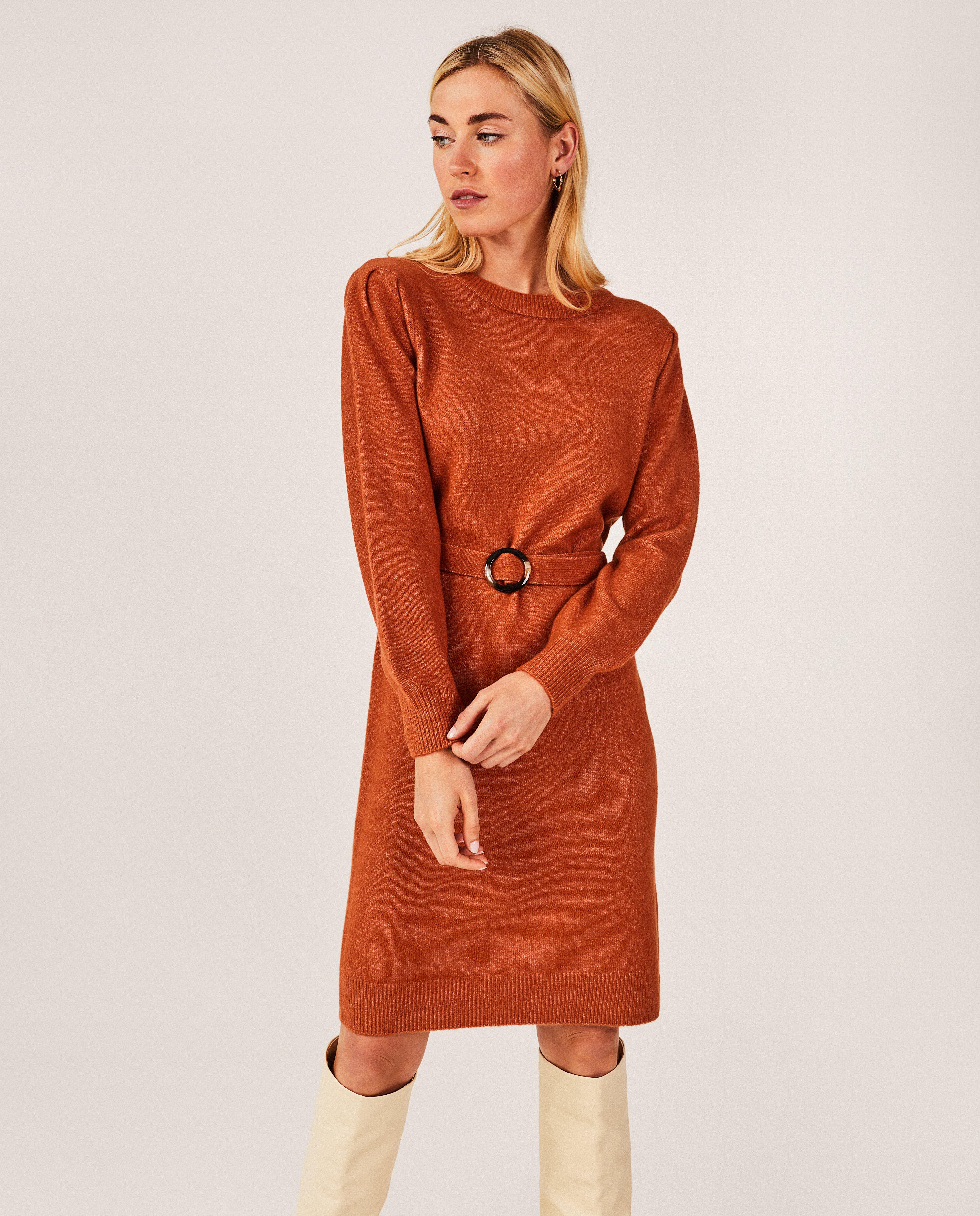 Robes - Robe tricot avec une ceinture