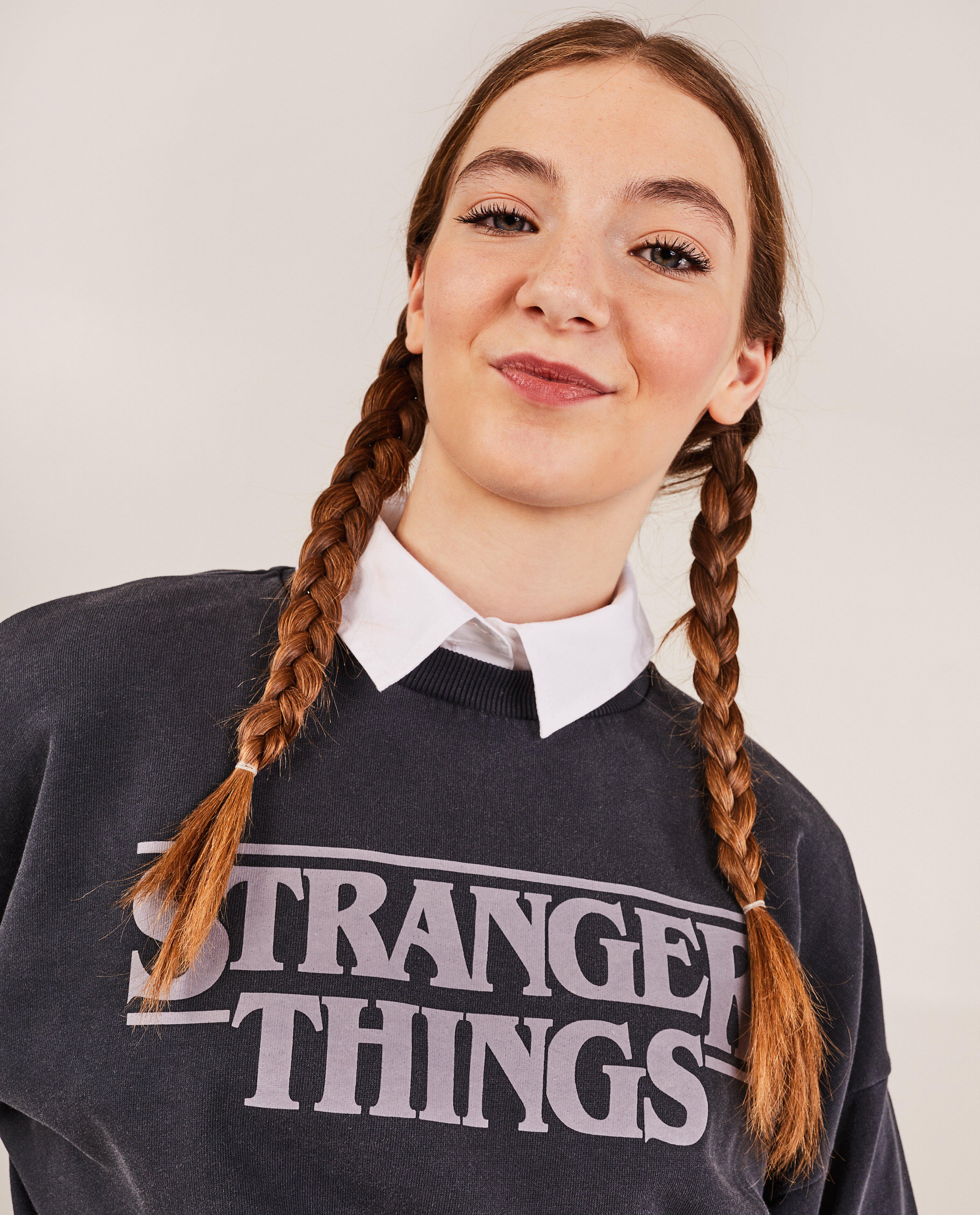 Sweaters - Donkergrijze sweater Stranger Things