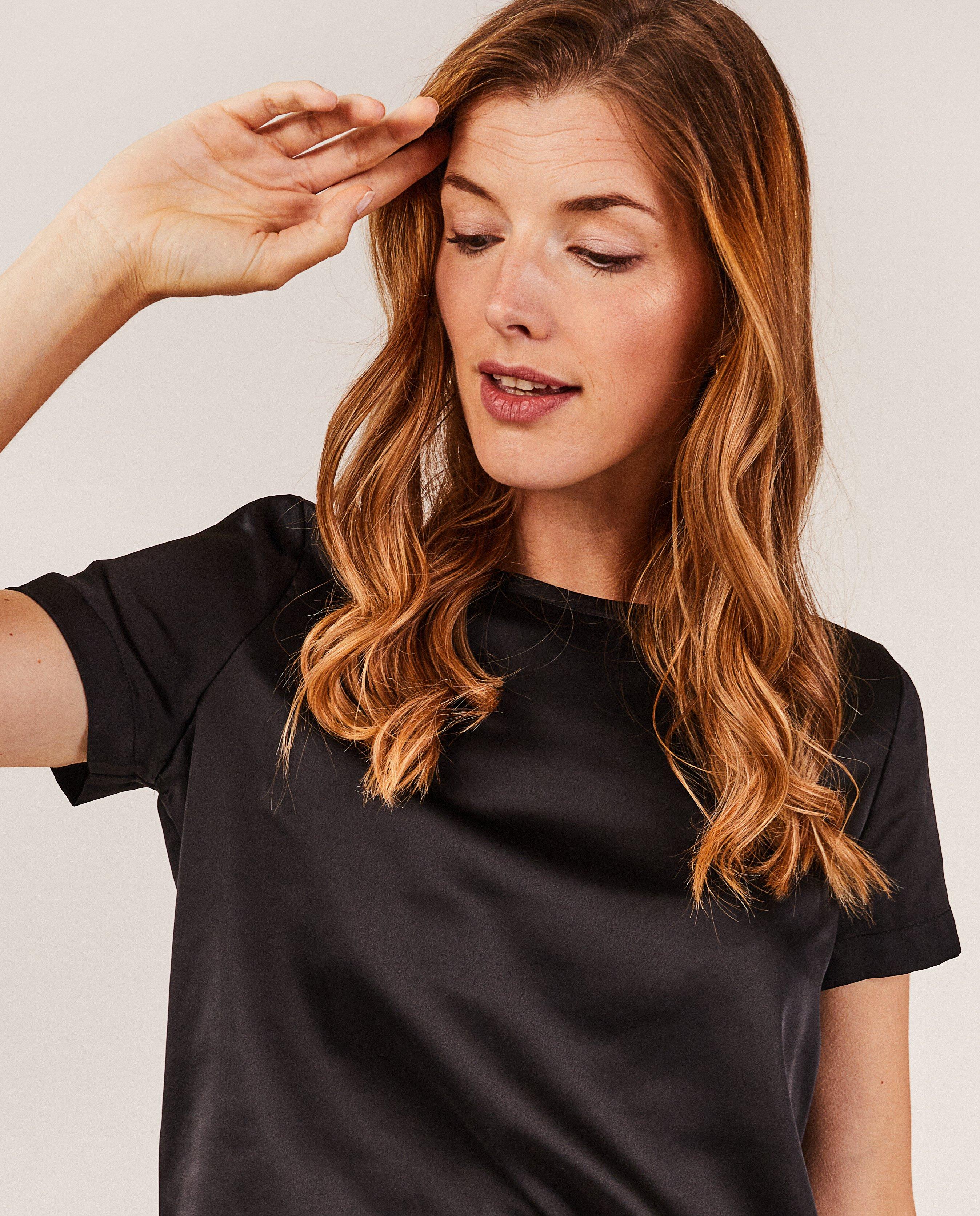 Hemden - Zalmkleurig satijnen T-shirt