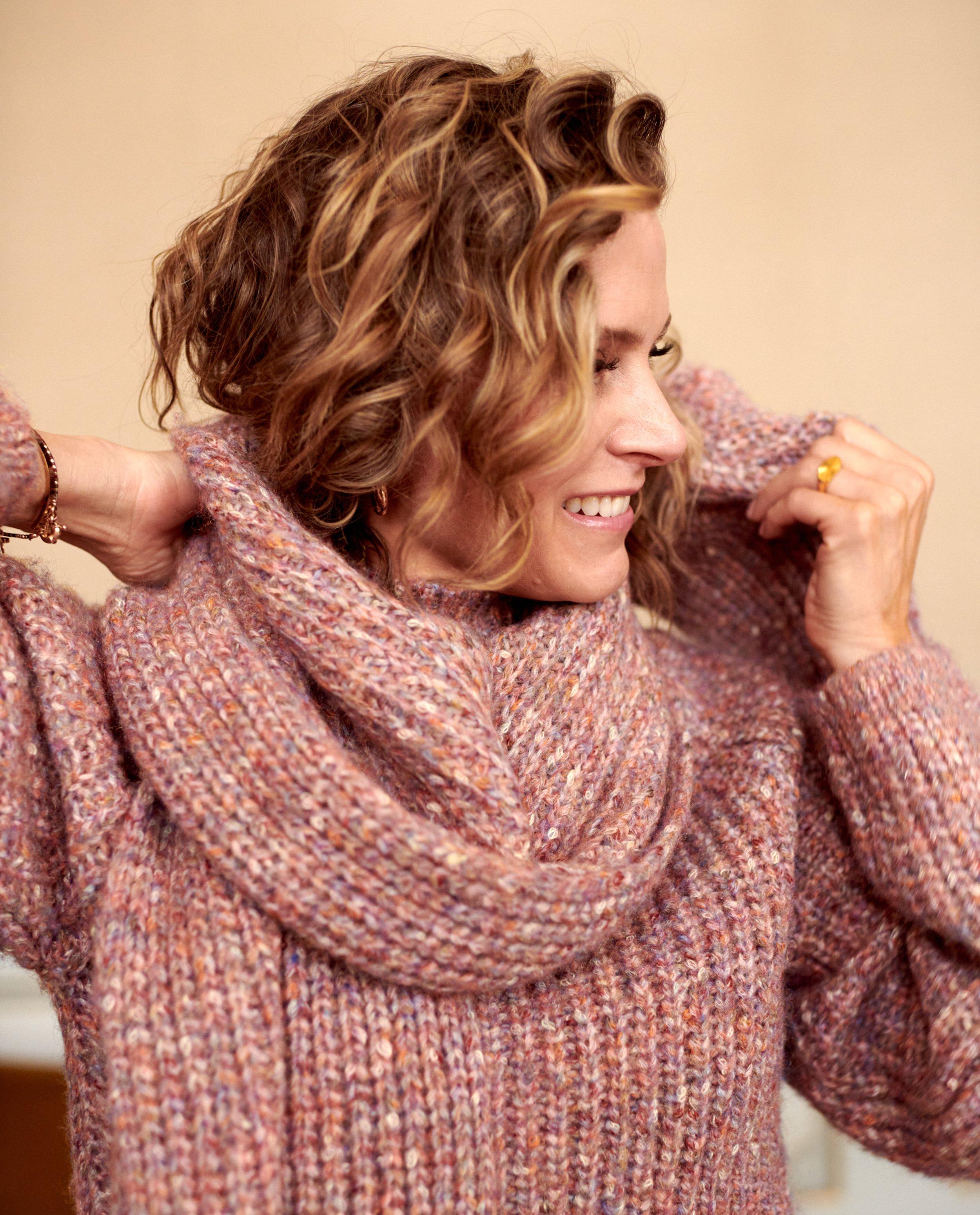 Gebreide sjaal van gem&ecirc;leerd garen - Product Detail - donkerrood - afbeelding nummer 4