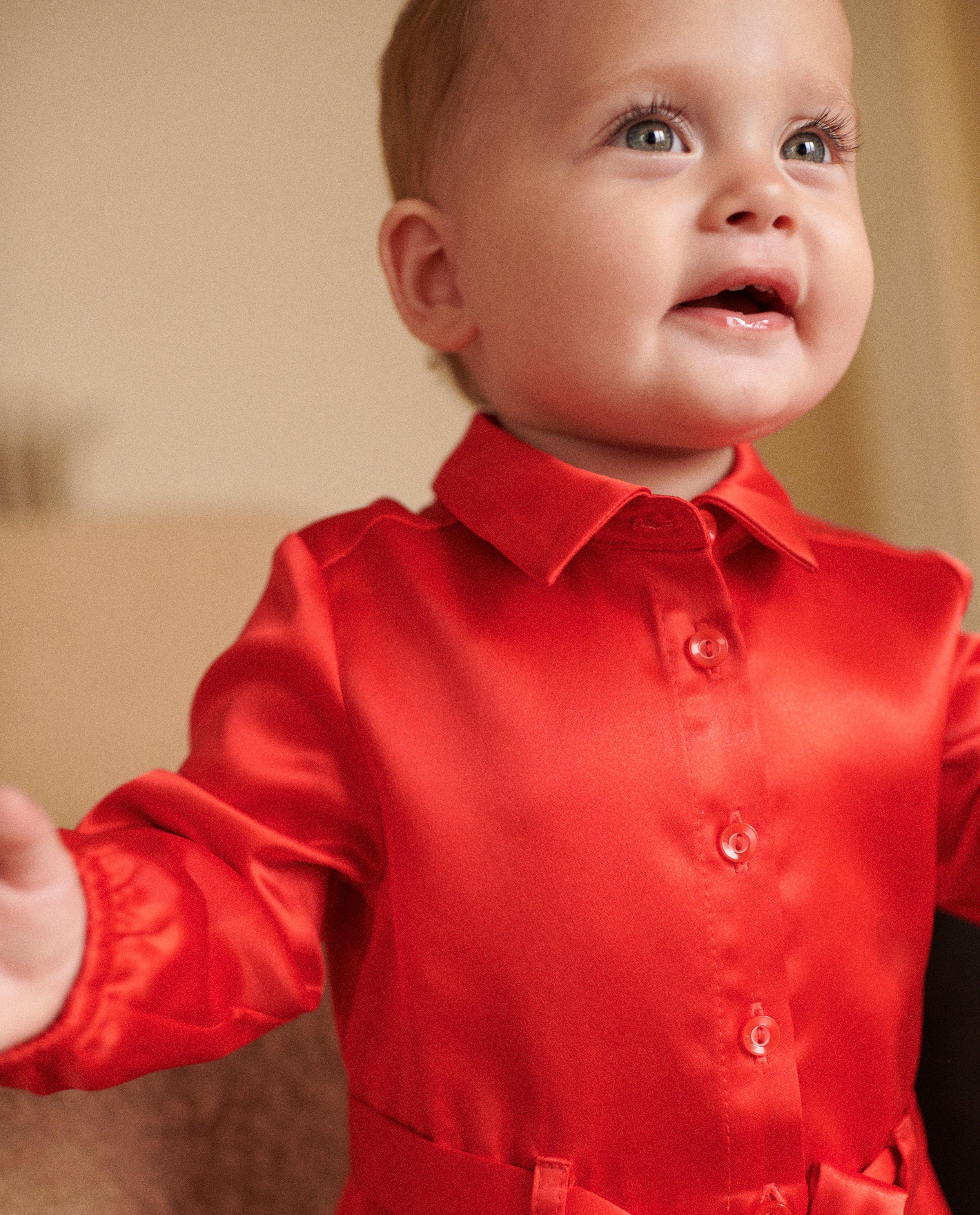 Kleedjes - Rode satijnen jurk, baby