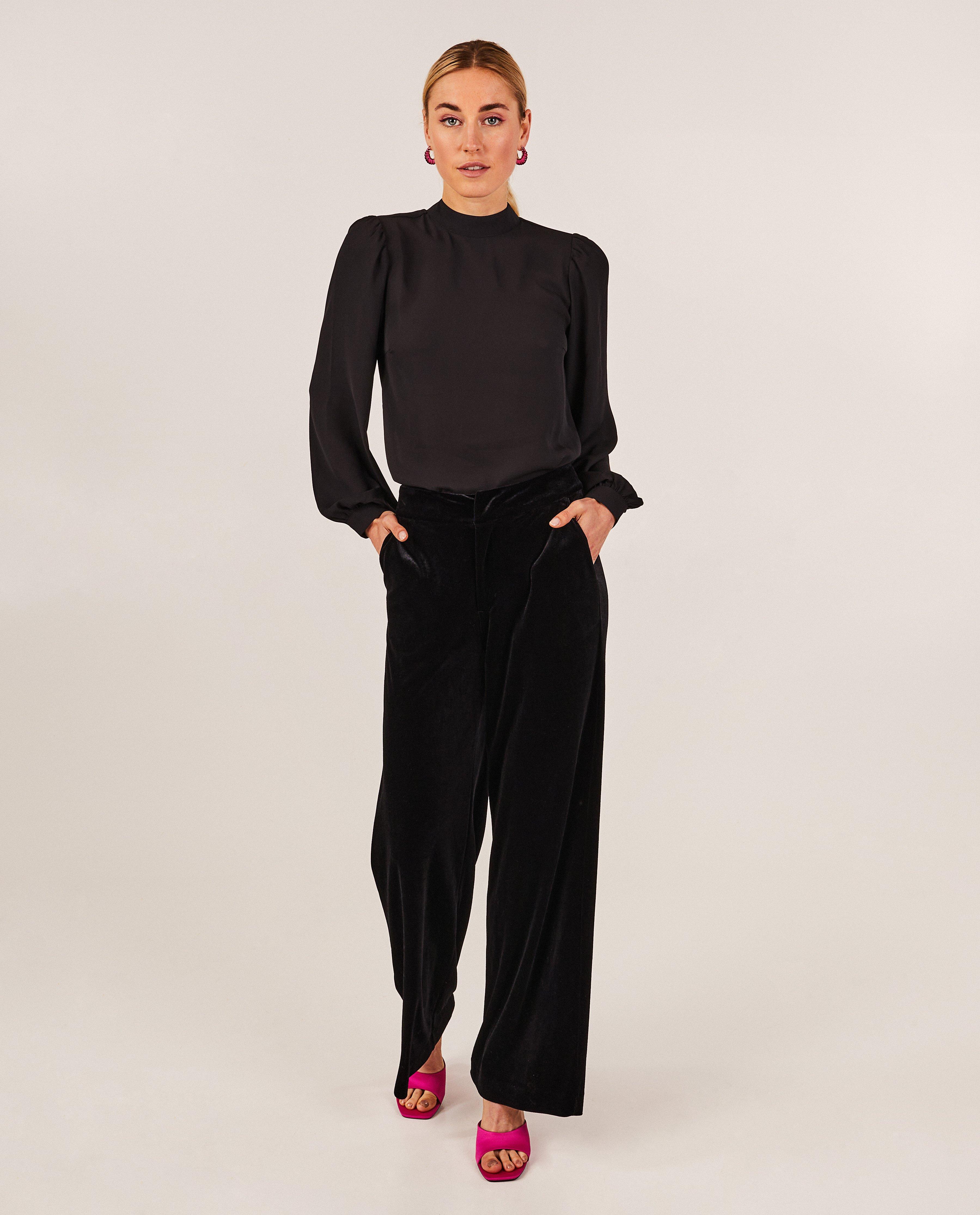 Zwarte blouse met cut-out - Product Detail - zwart - afbeelding nummer 1