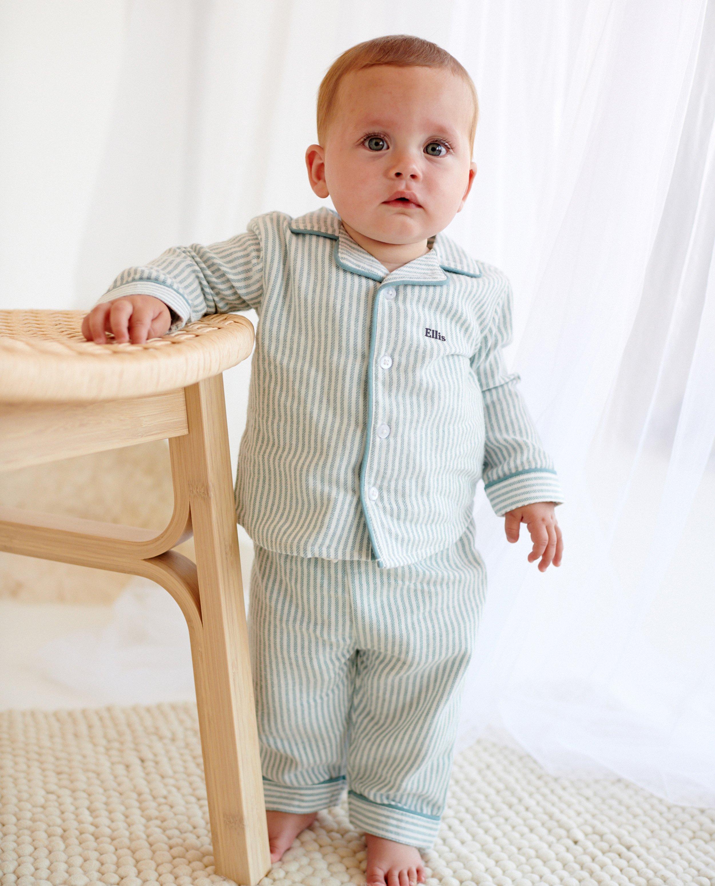 Personaliseerbare pyjama, baby - Product Detail - wit - afbeelding nummer 1