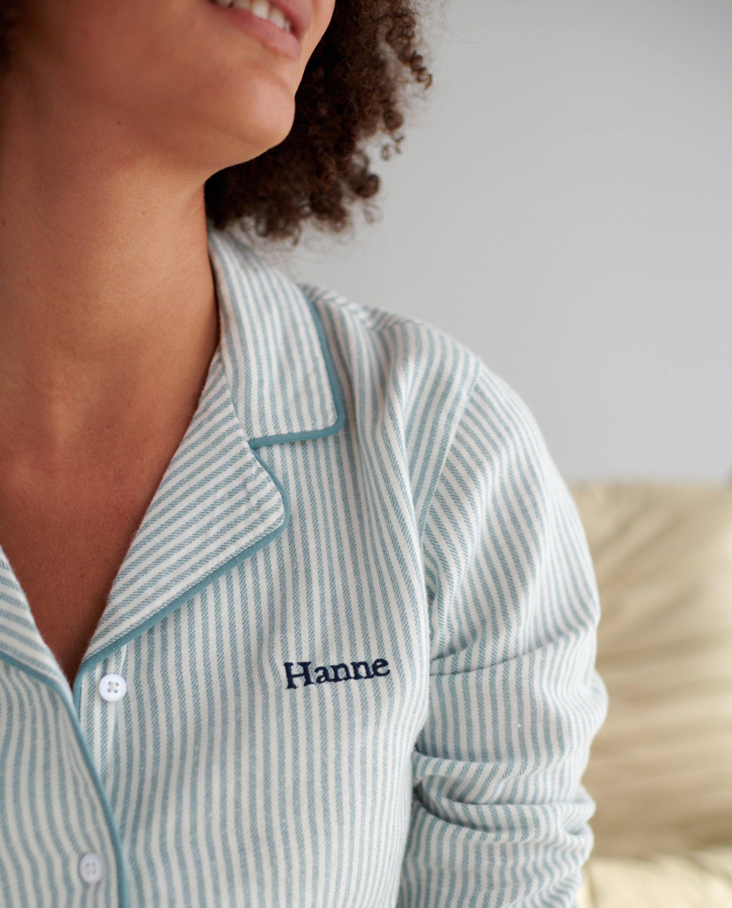 Personaliseerbare pyjama, dames - Product Detail - wit - afbeelding nummer 2