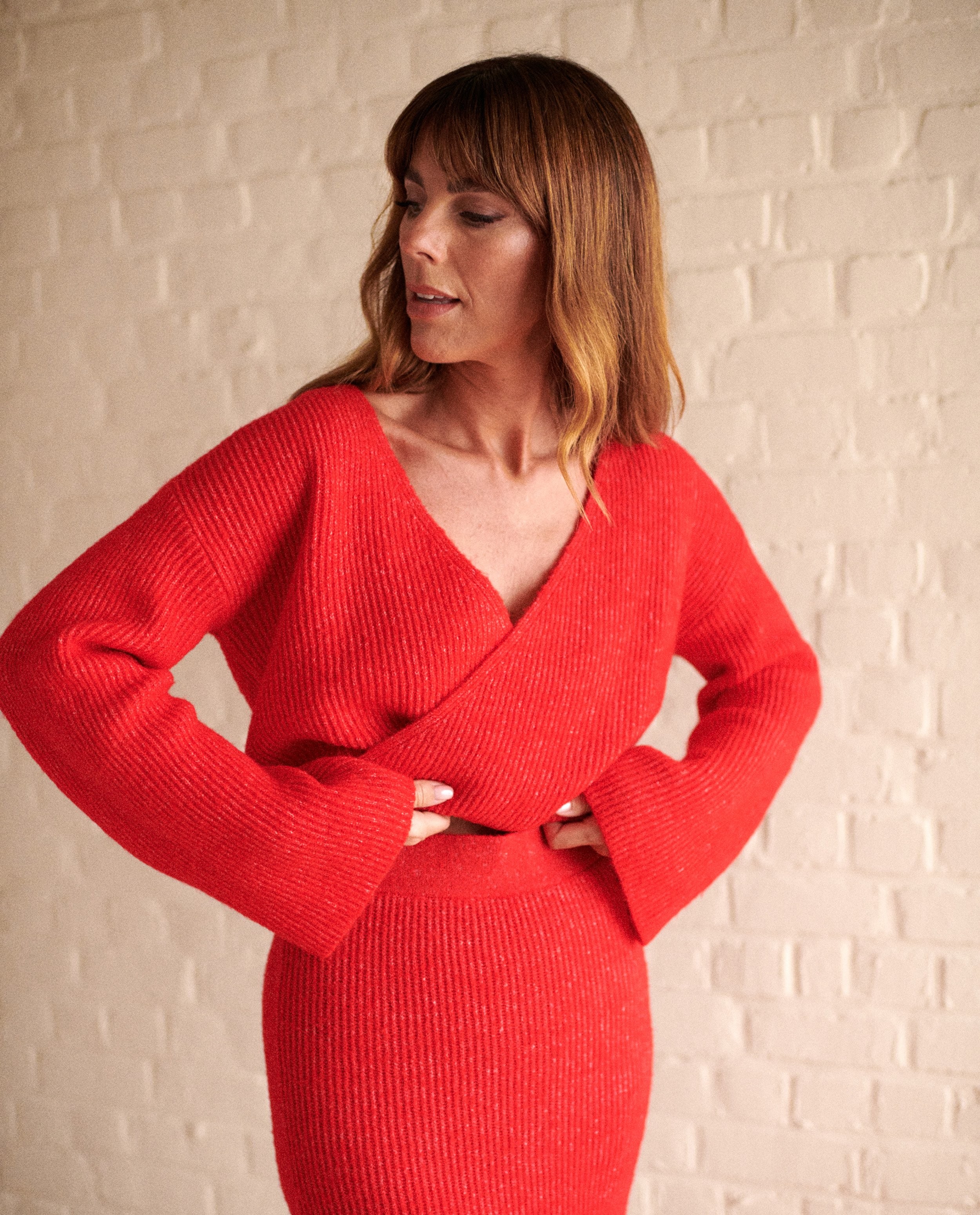Truien - Rode trui met gebreid ribpatroon