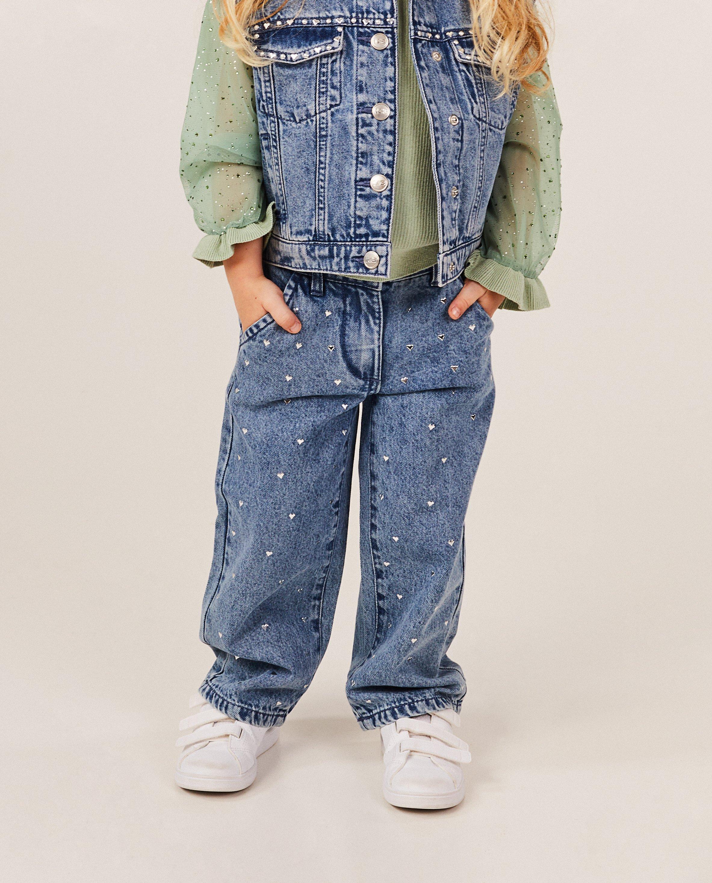 Jeans avec des petits c&oelig;urs m&eacute;tallis&eacute;s, straight fit, 2-7 ans - D&eacute;tails du produit - bleu - image num&eacute;ro 2