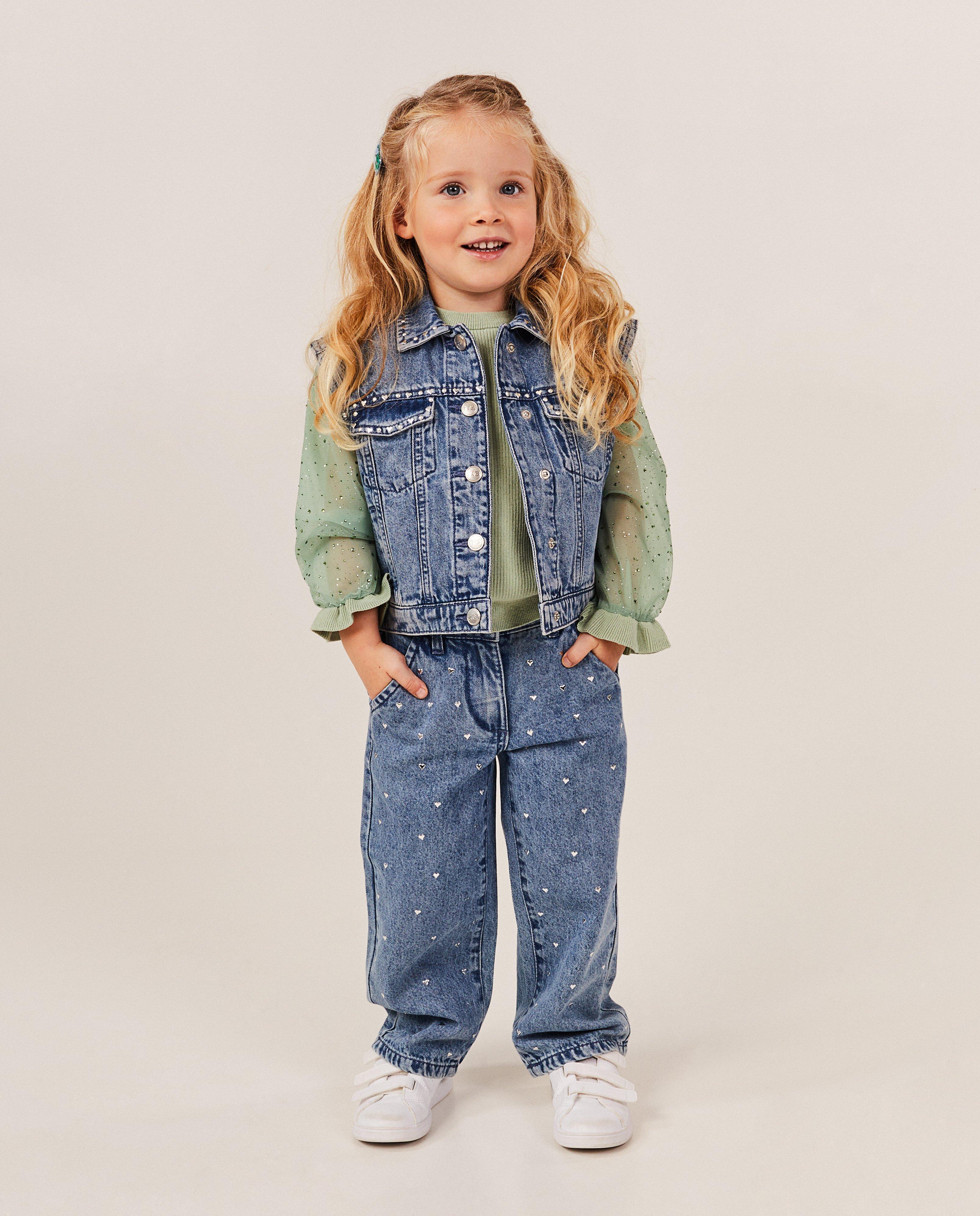 Jeans avec des petits c&oelig;urs m&eacute;tallis&eacute;s, straight fit, 2-7 ans - D&eacute;tails du produit - bleu - image num&eacute;ro 3