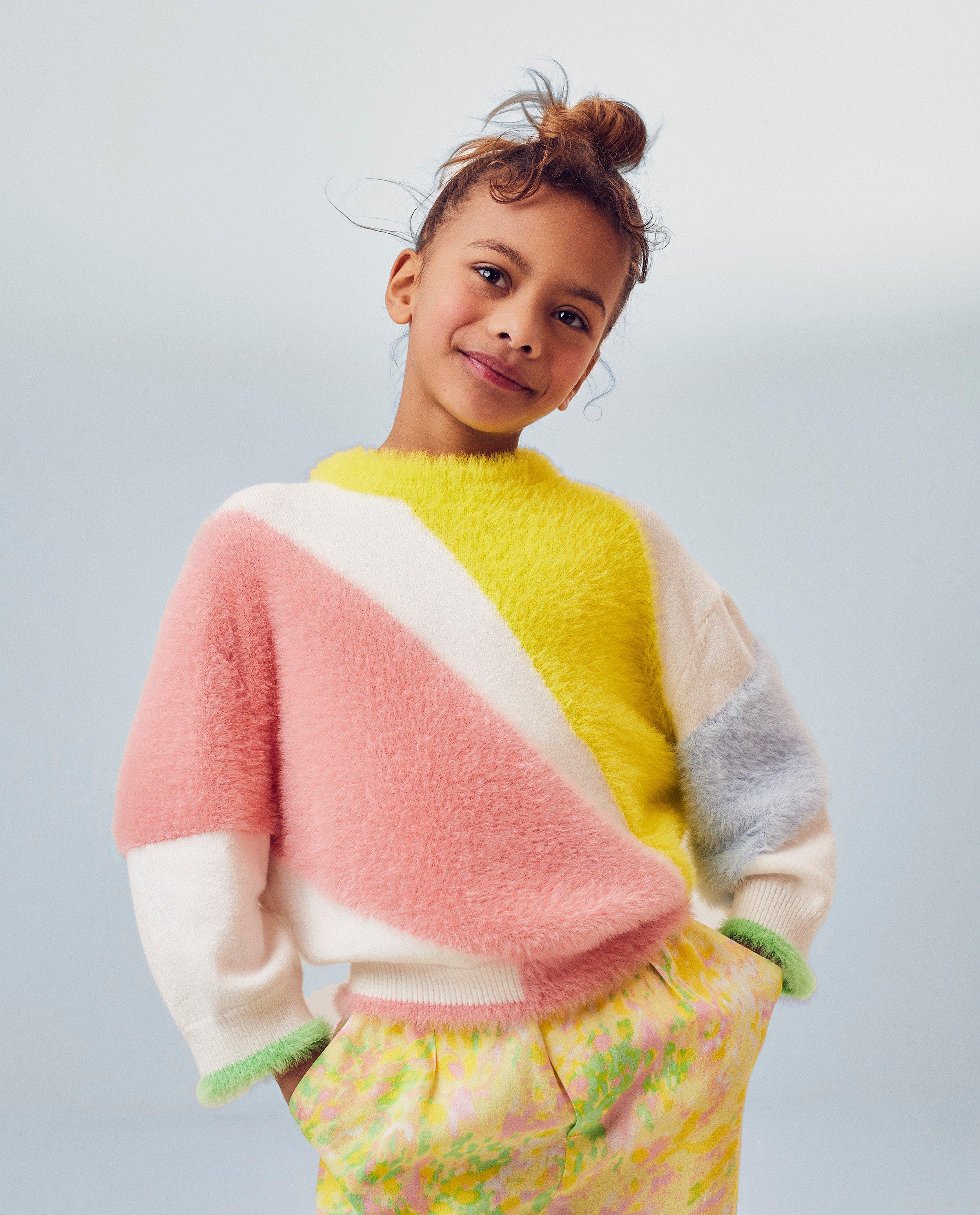 Fuzzy trui met color block, feest - null - CKS