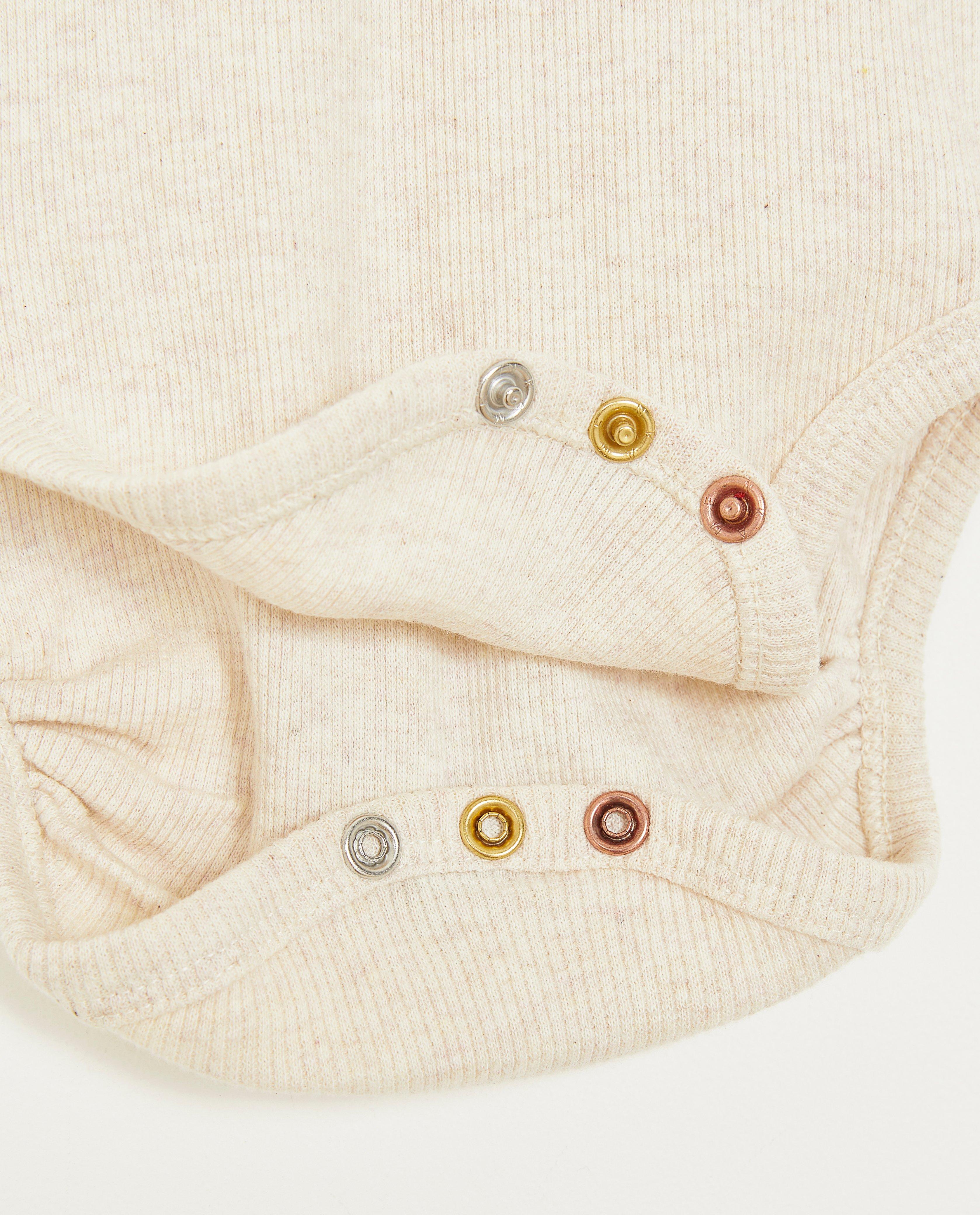 Romper met enveloppehals - Product Detail - lichtbeige - afbeelding nummer 4