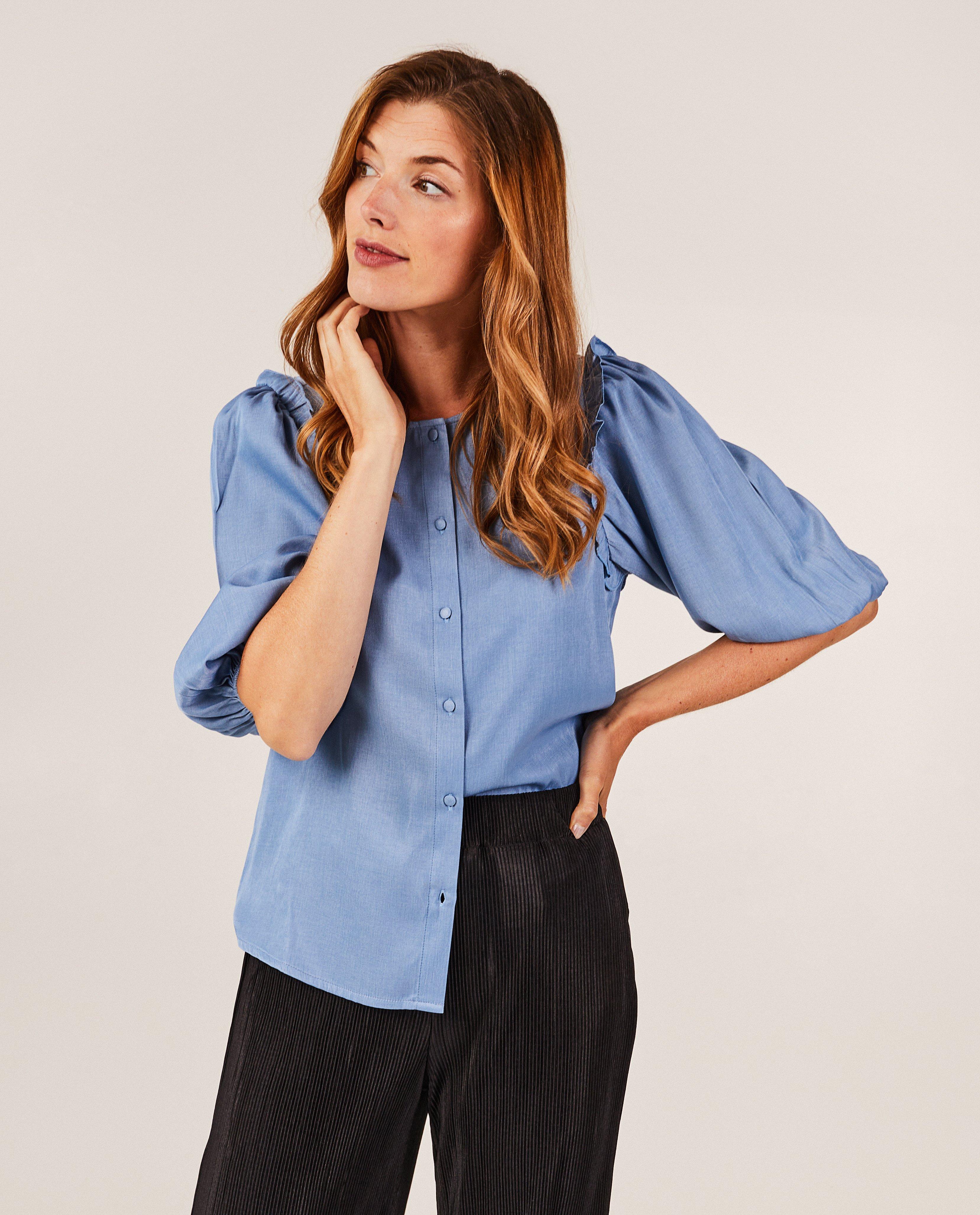 Hemden - Blauwe blouse met ruches