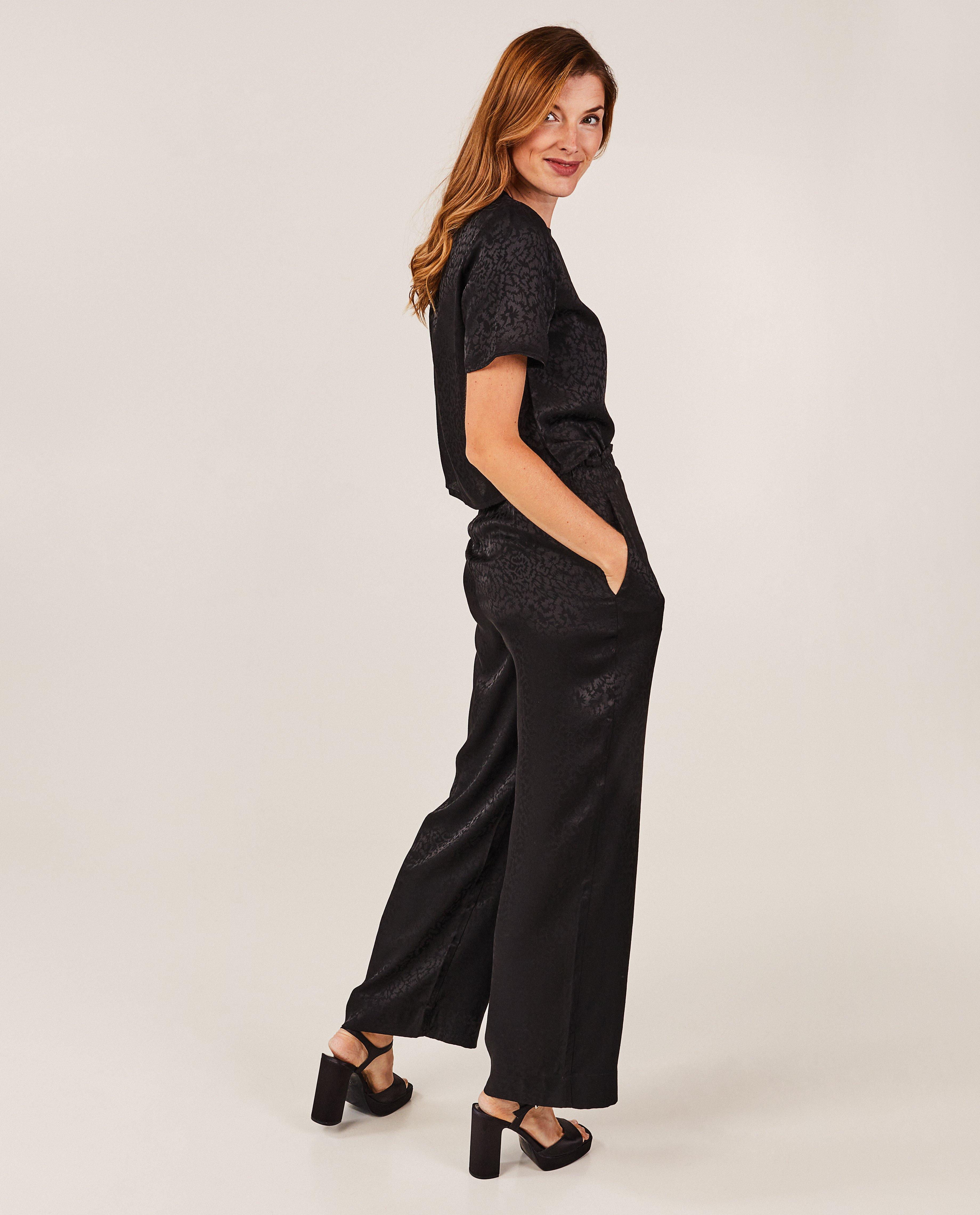 Broeken - Zwarte broek met bloemenprint