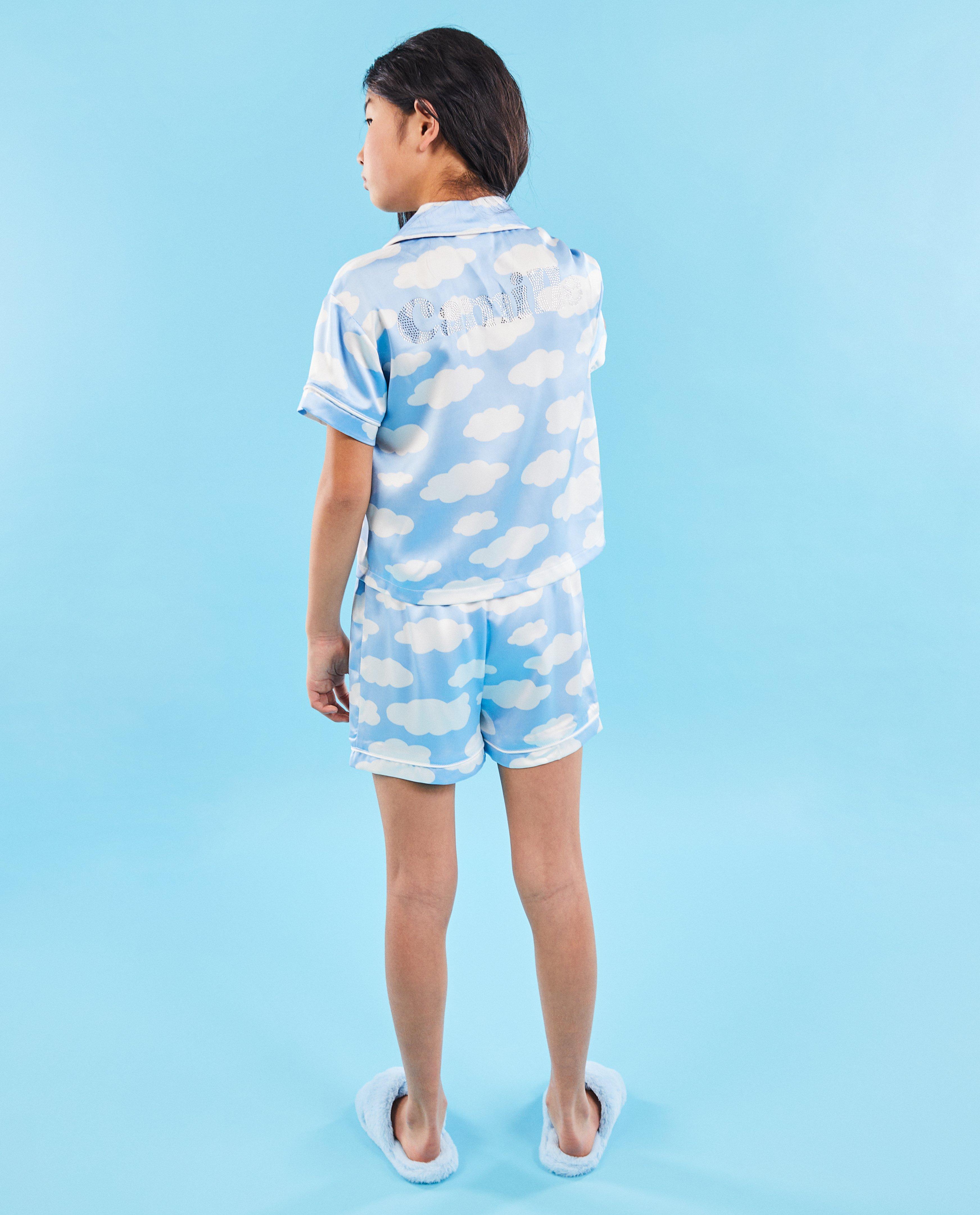 Pyjamas - Pyjama en satin avec un imprimé de nuages, 6-14 ans