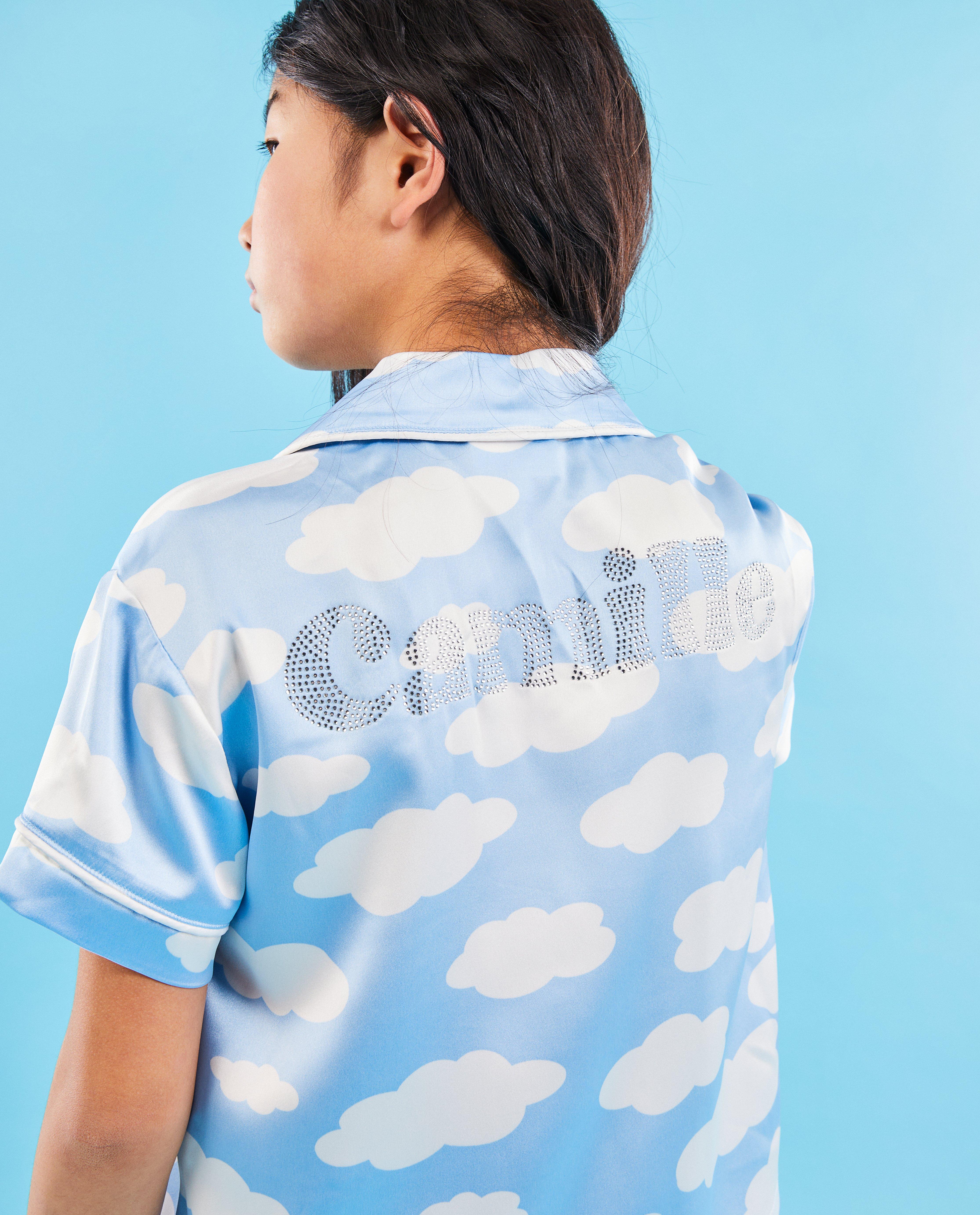 Pyjamas - Pyjama en satin avec un imprimé de nuages, 6-14 ans