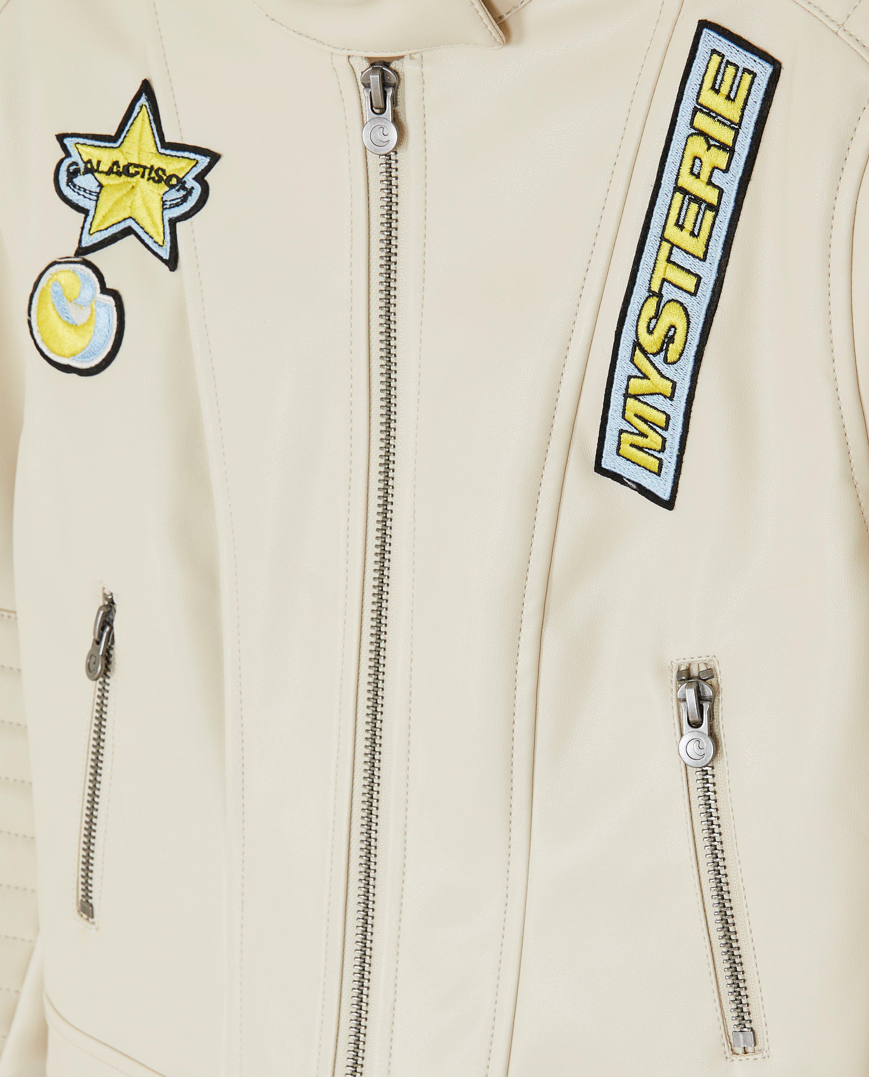 Poncho's en teddy's - Beige bikerjas met patches, 6-14 jaar