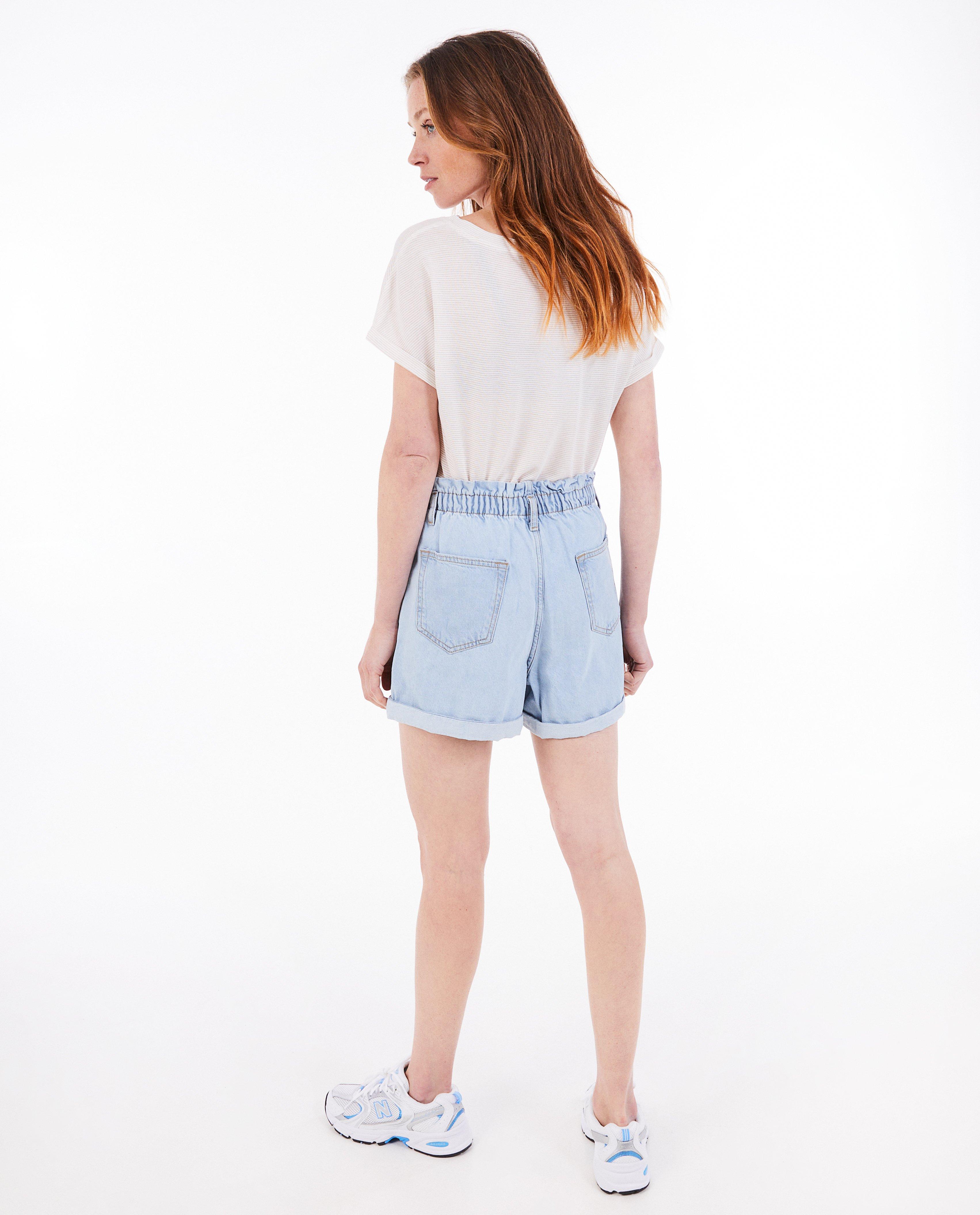T-shirts - T-shirt met fijne strepen