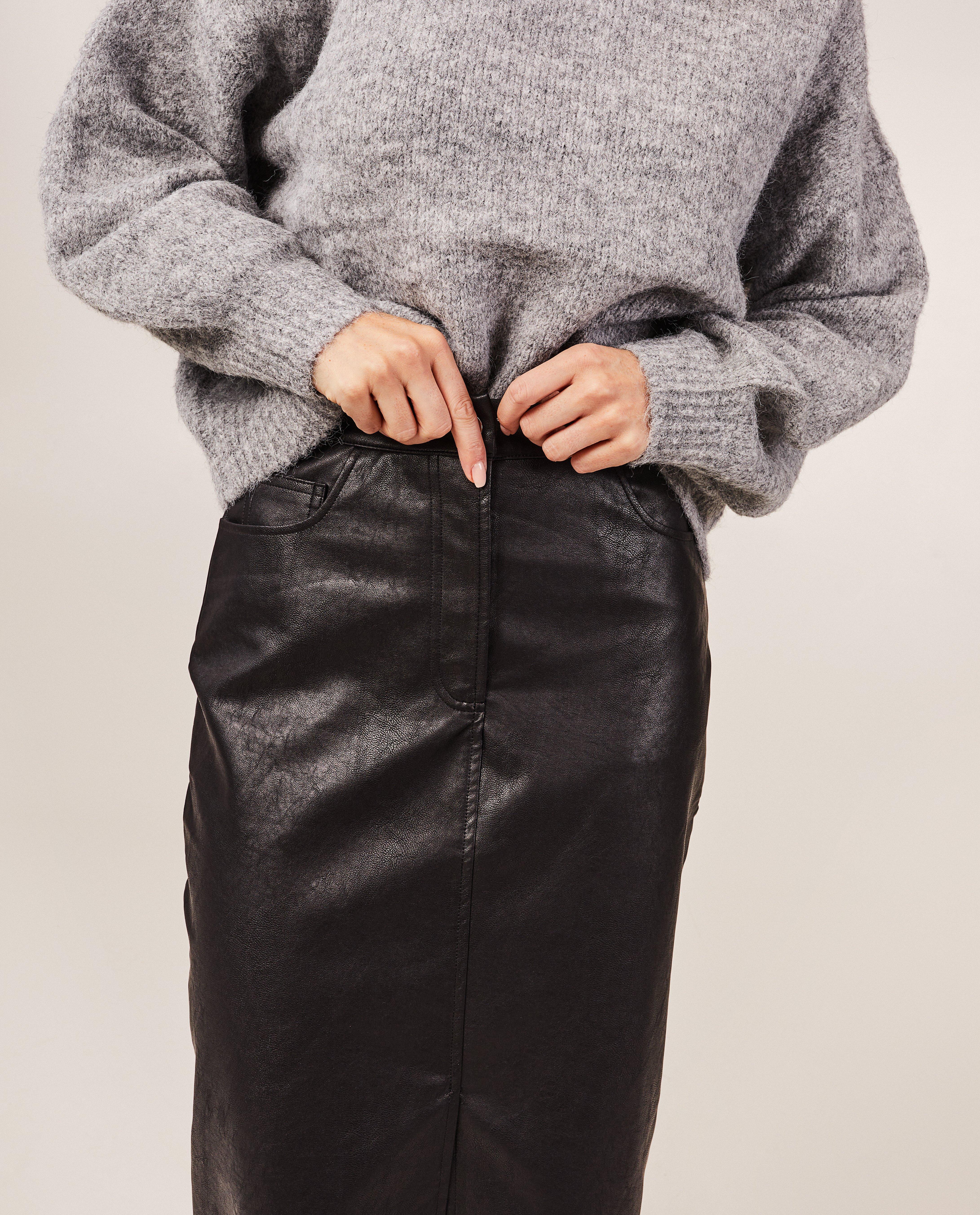 Rokken - Zwarte rok van faux leather