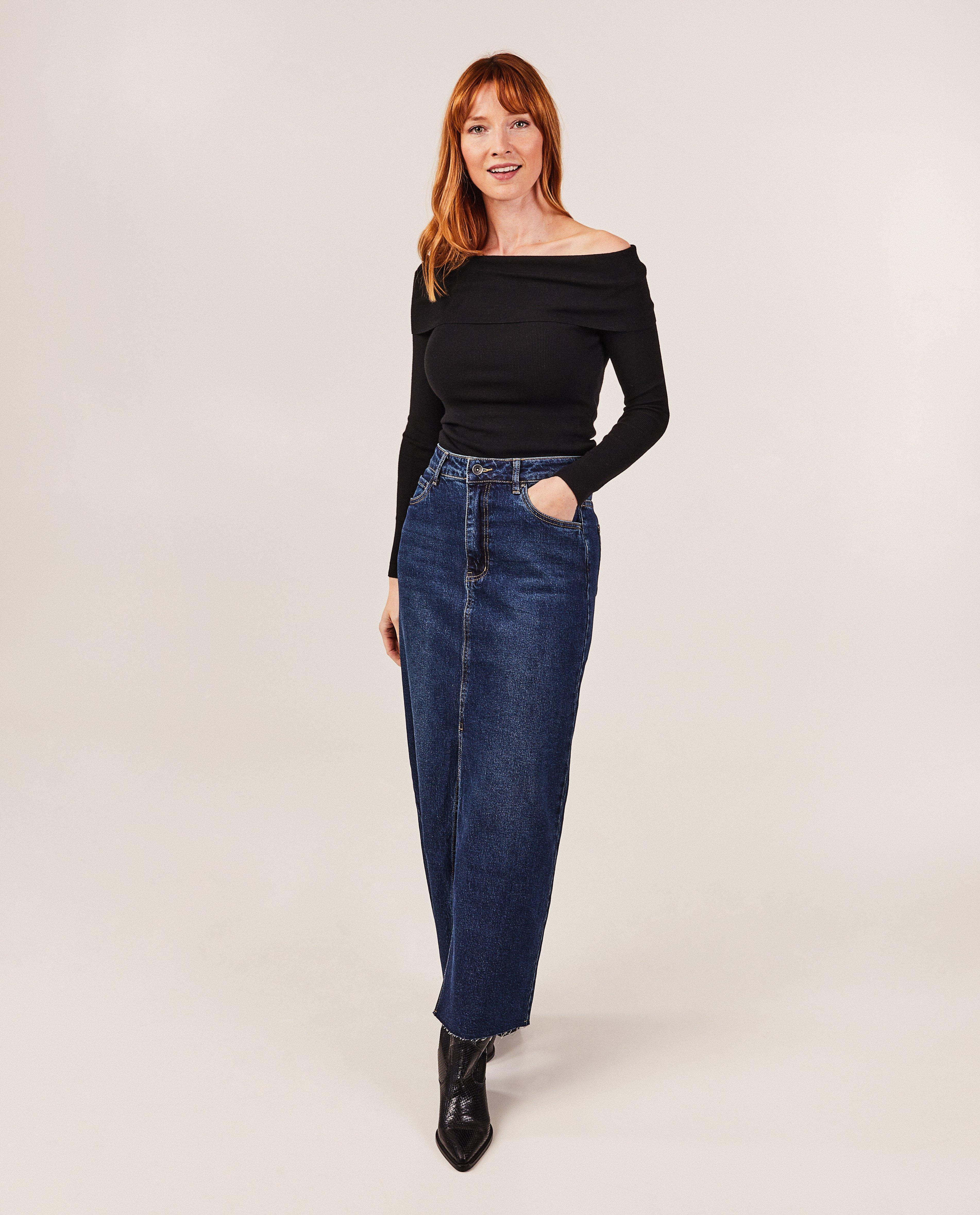 Pull noir en fin tricot - Paris