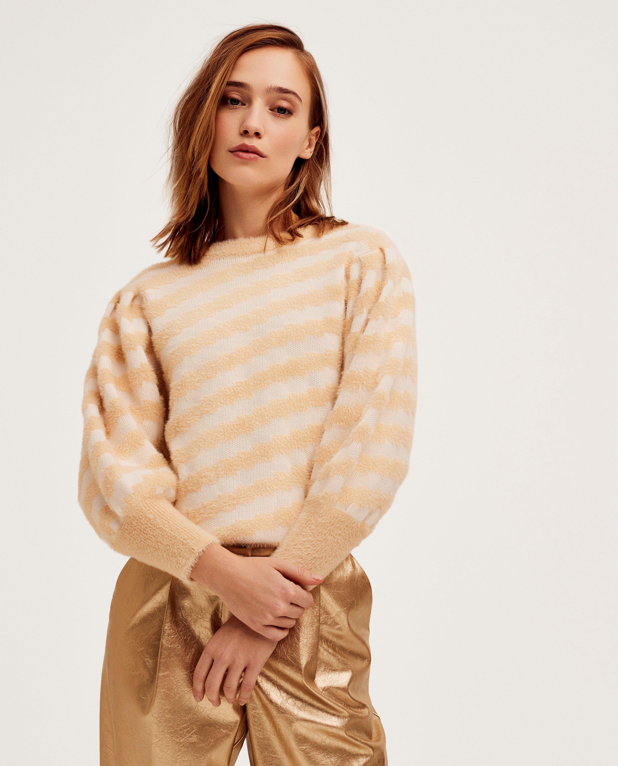 Pull &agrave; motif en zigzag - D&eacute;tails du produit - beige clair - image num&eacute;ro 1