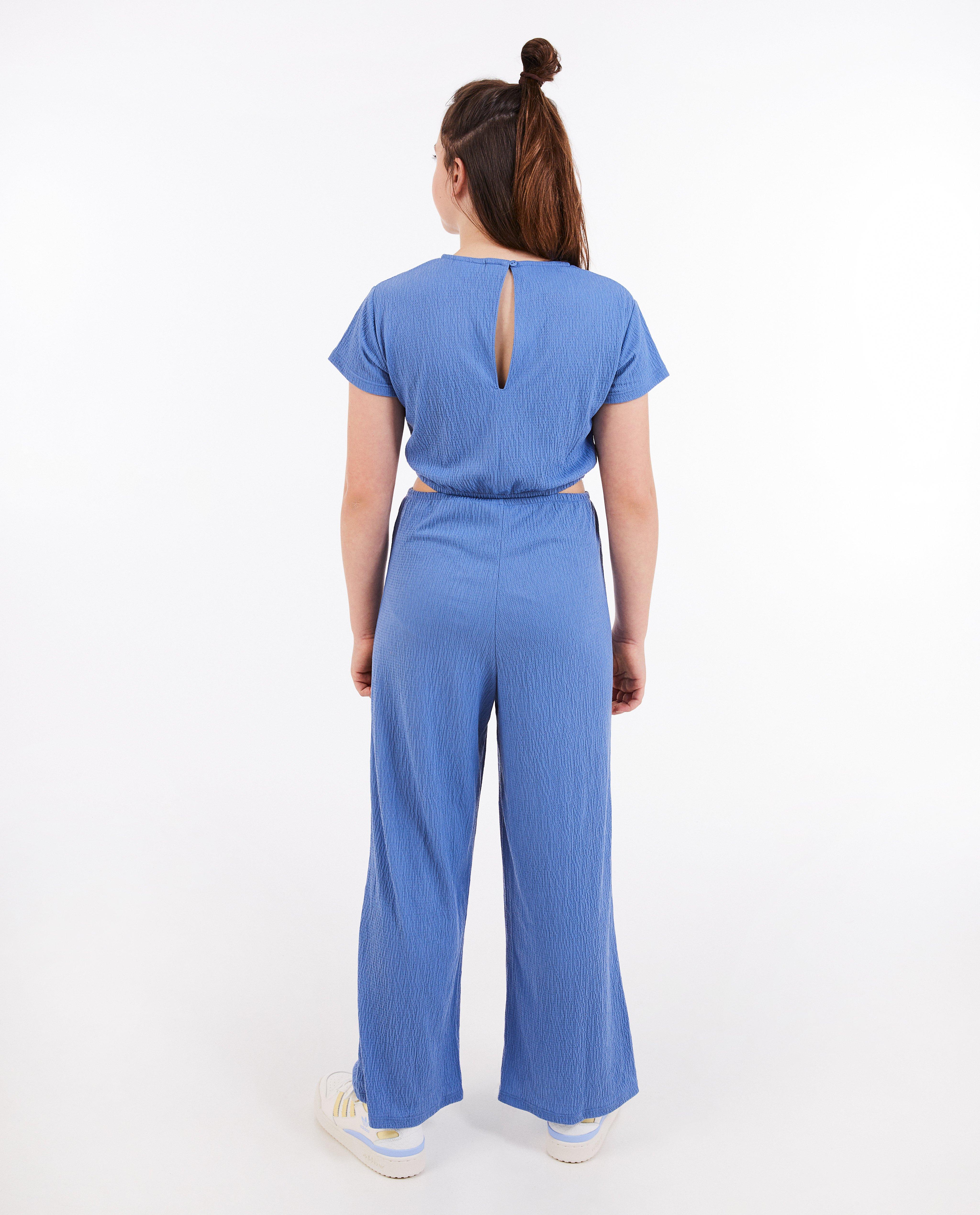 Combinaison avec des d&eacute;coupes - D&eacute;tails du produit - bleu - image num&eacute;ro 3