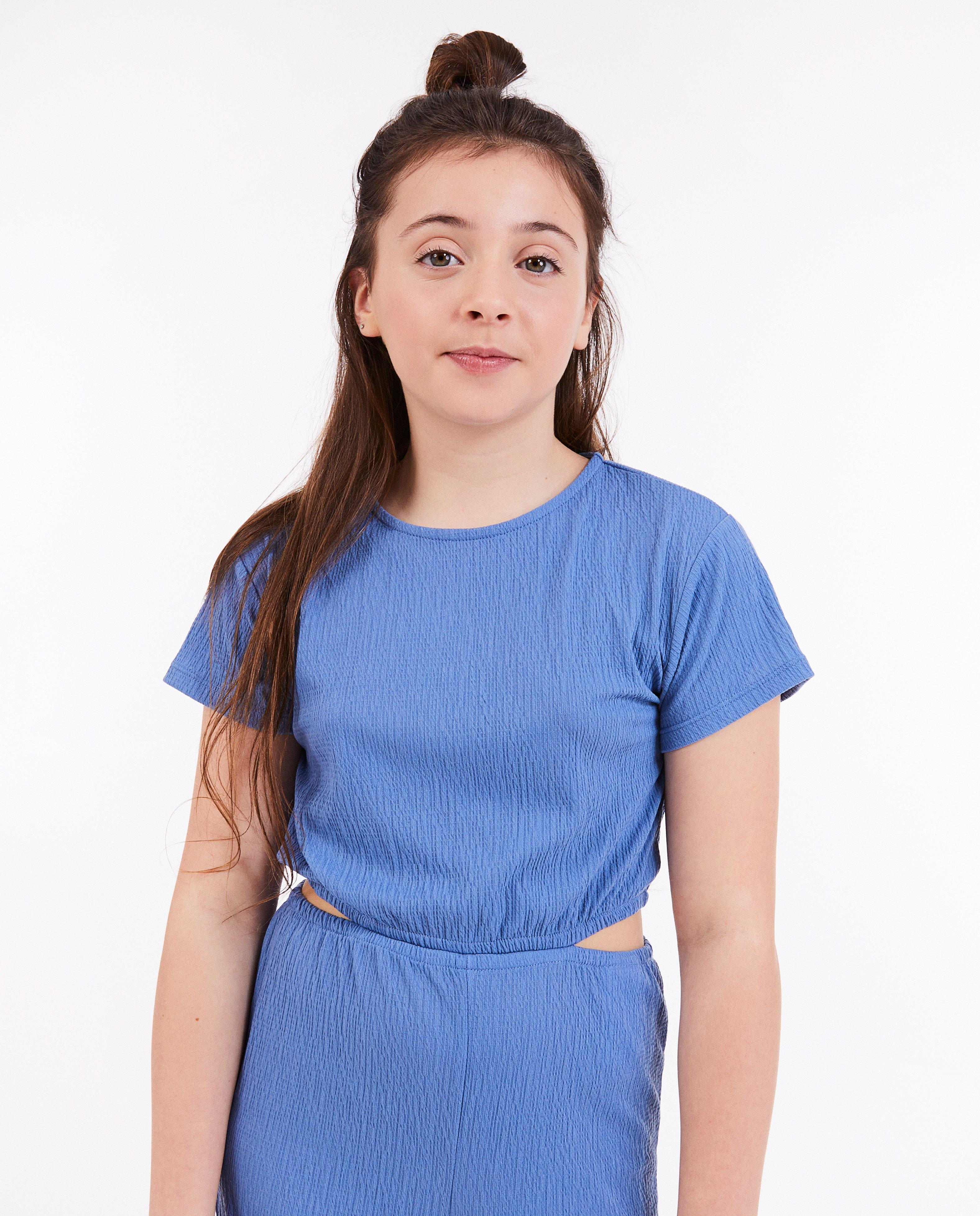 Combinaison avec des d&eacute;coupes - D&eacute;tails du produit - bleu - image num&eacute;ro 4