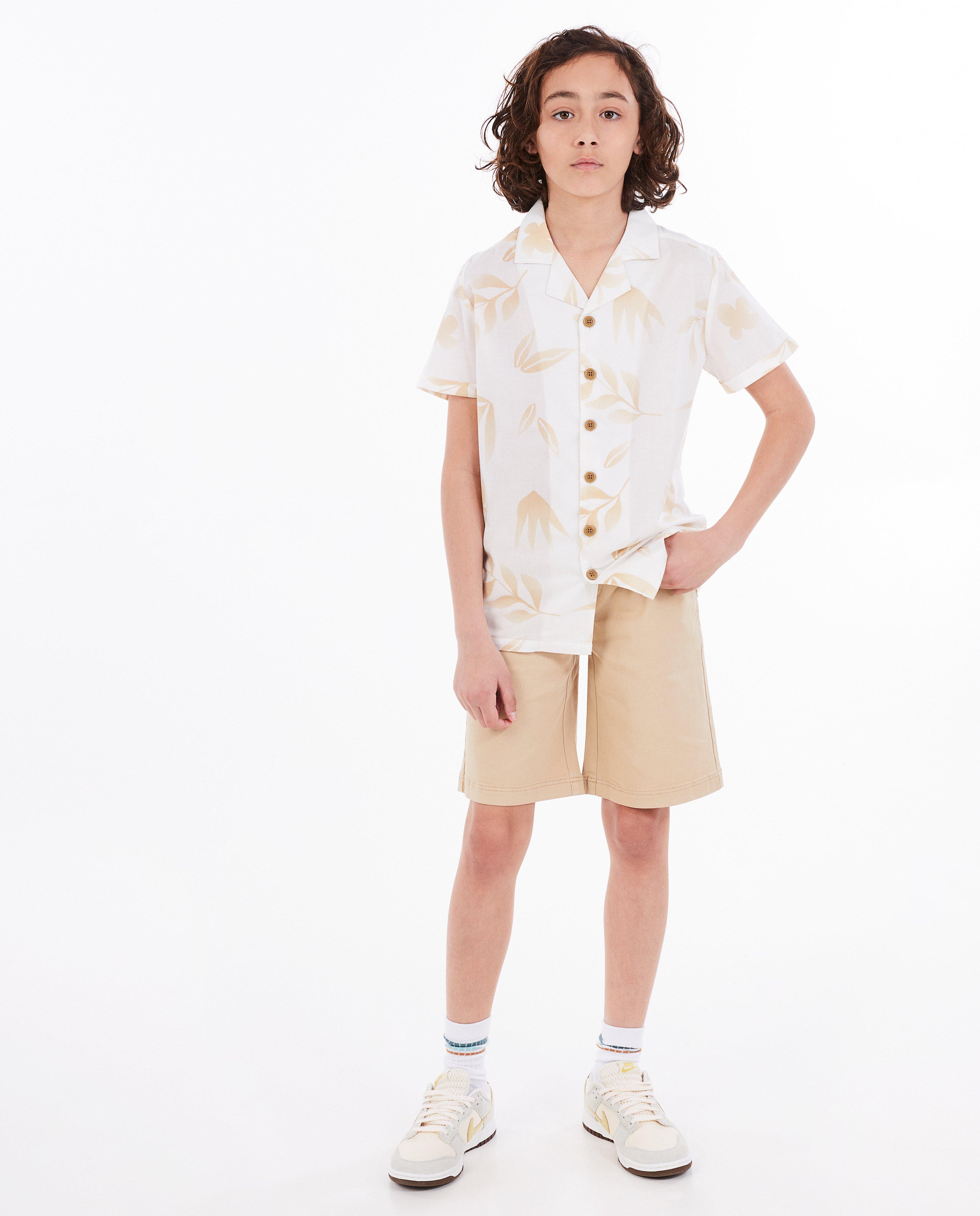 Lichtbruine short, straight fit - null - Besties
