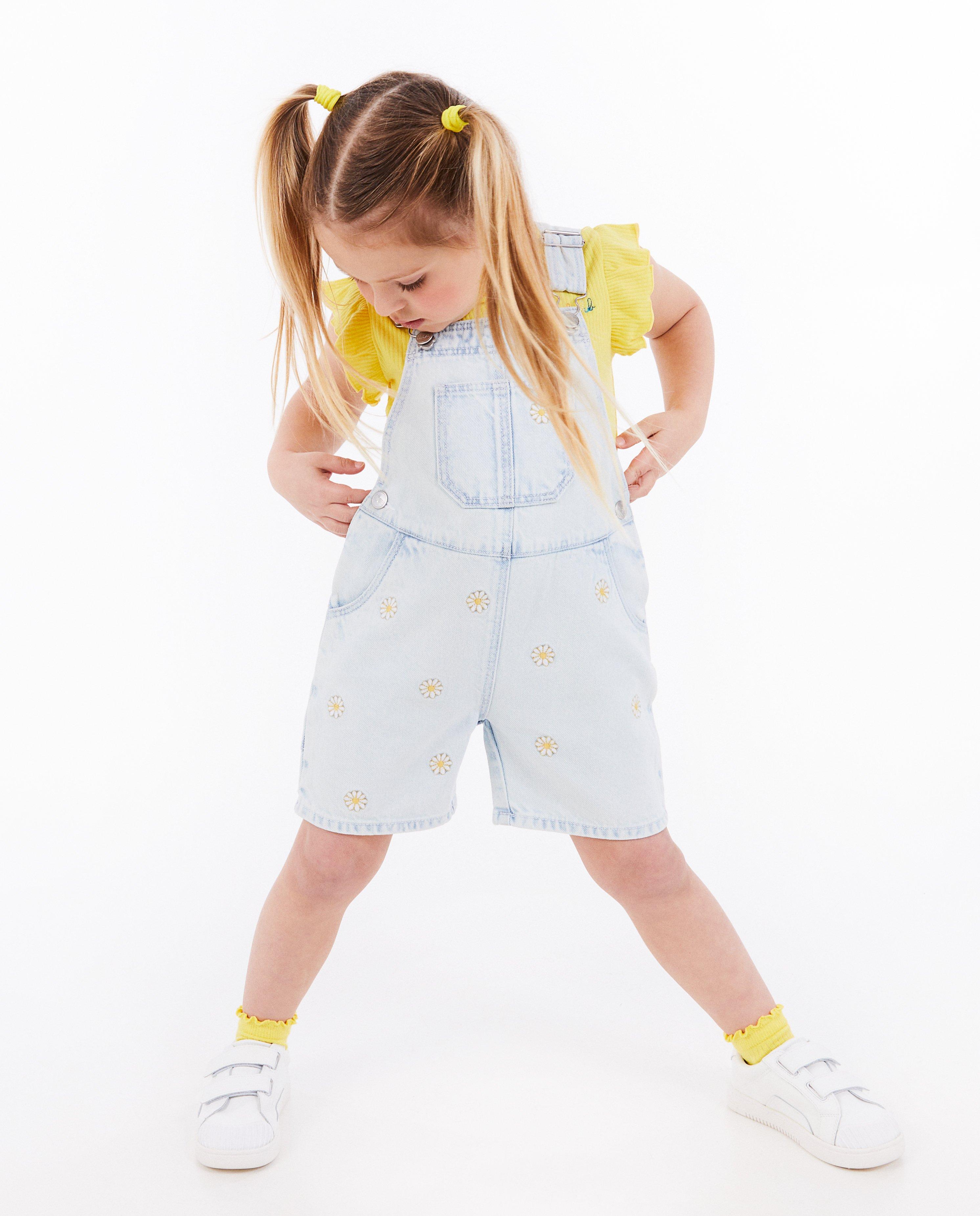 Jeanssalopette met geborduurde bloemen - Product Detail - lichtblauw - afbeelding nummer 1