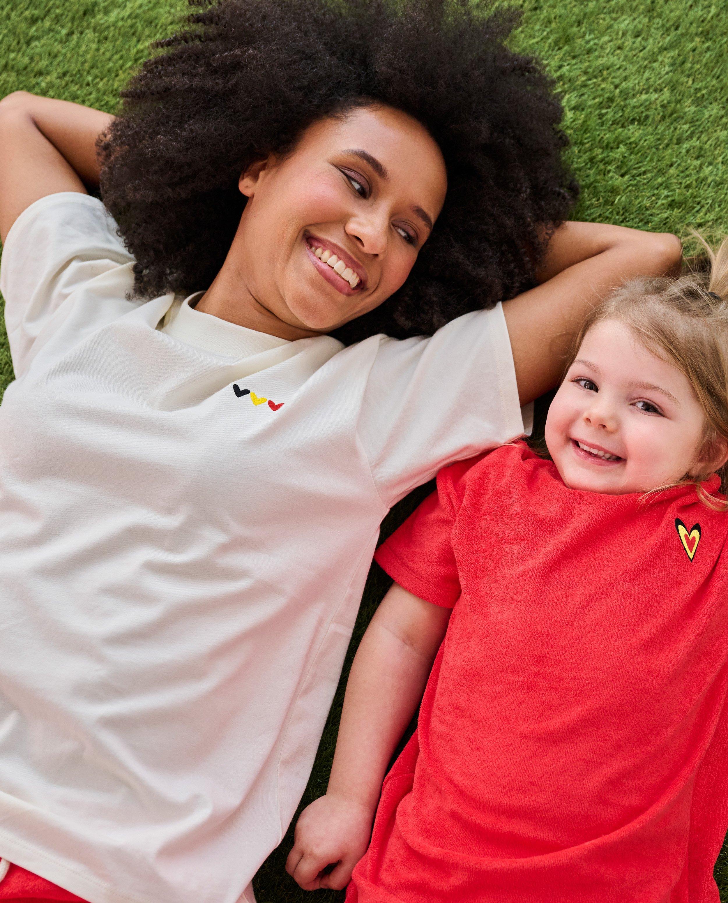 T-shirts - T-shirt met hartjesprint, supporterscollectie, dames