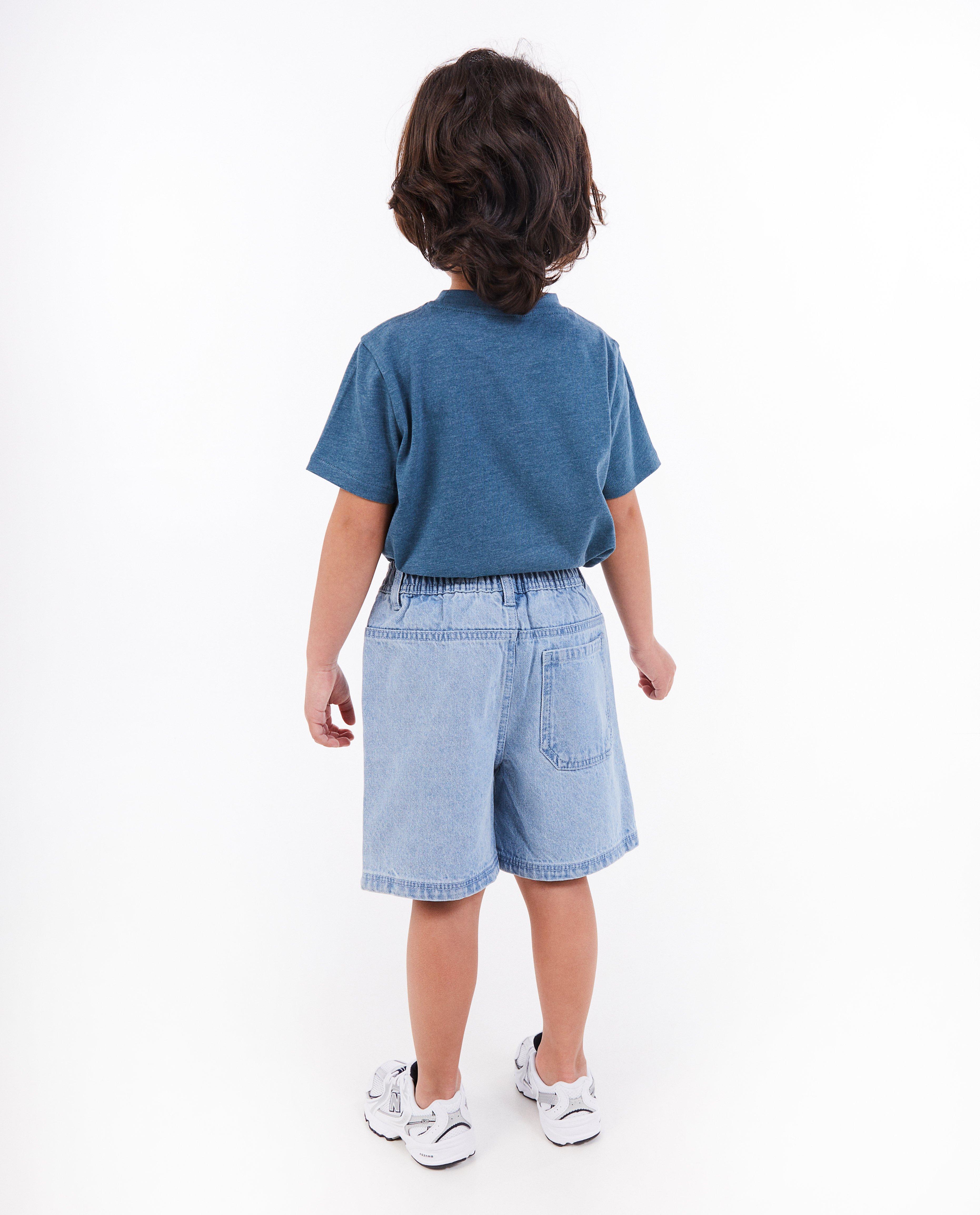 Short en jeans bleu clair, regular fit - D&eacute;tails du produit - bleu clair - image num&eacute;ro 2