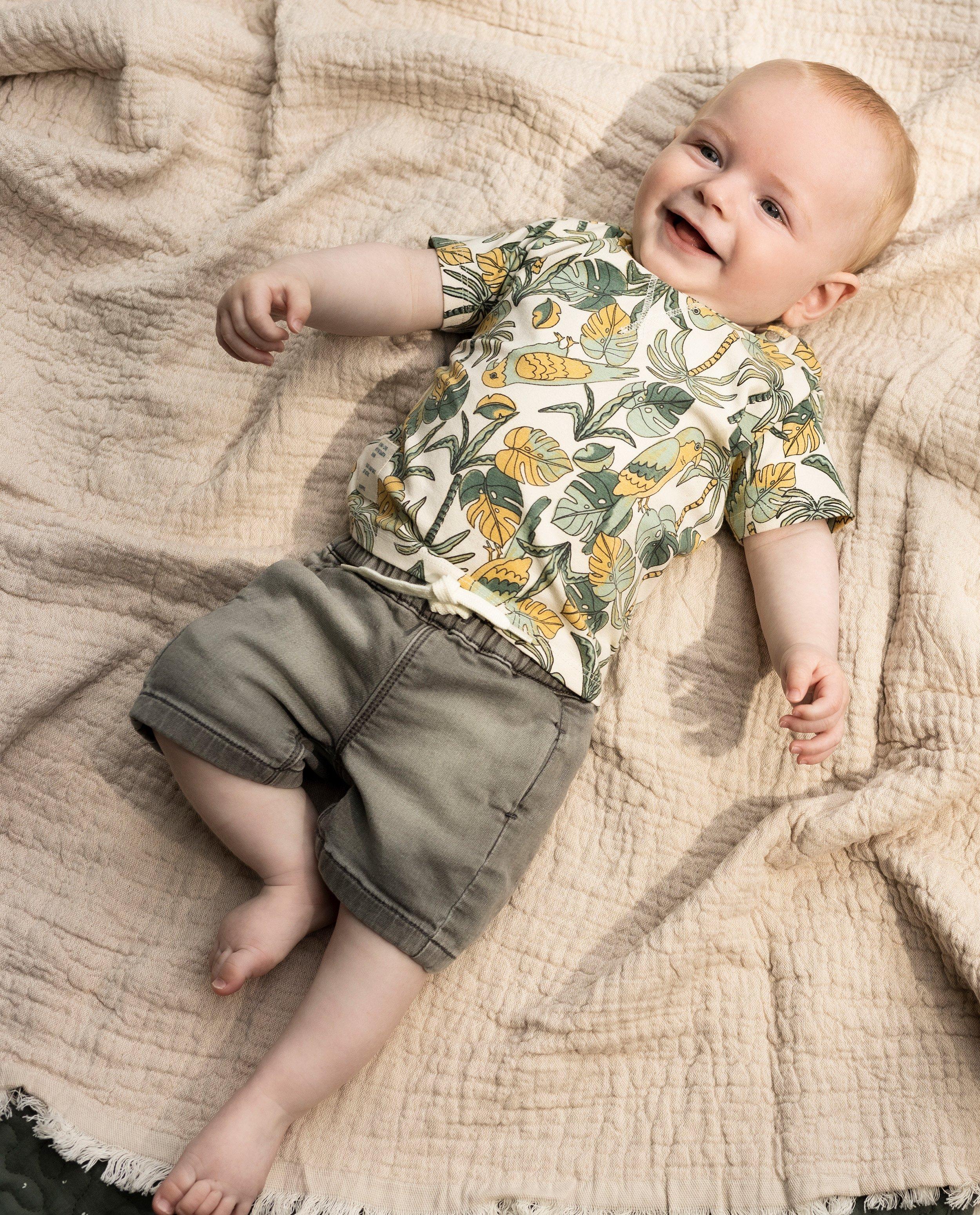 Grijze short - Product Detail - grijs - afbeelding nummer 1