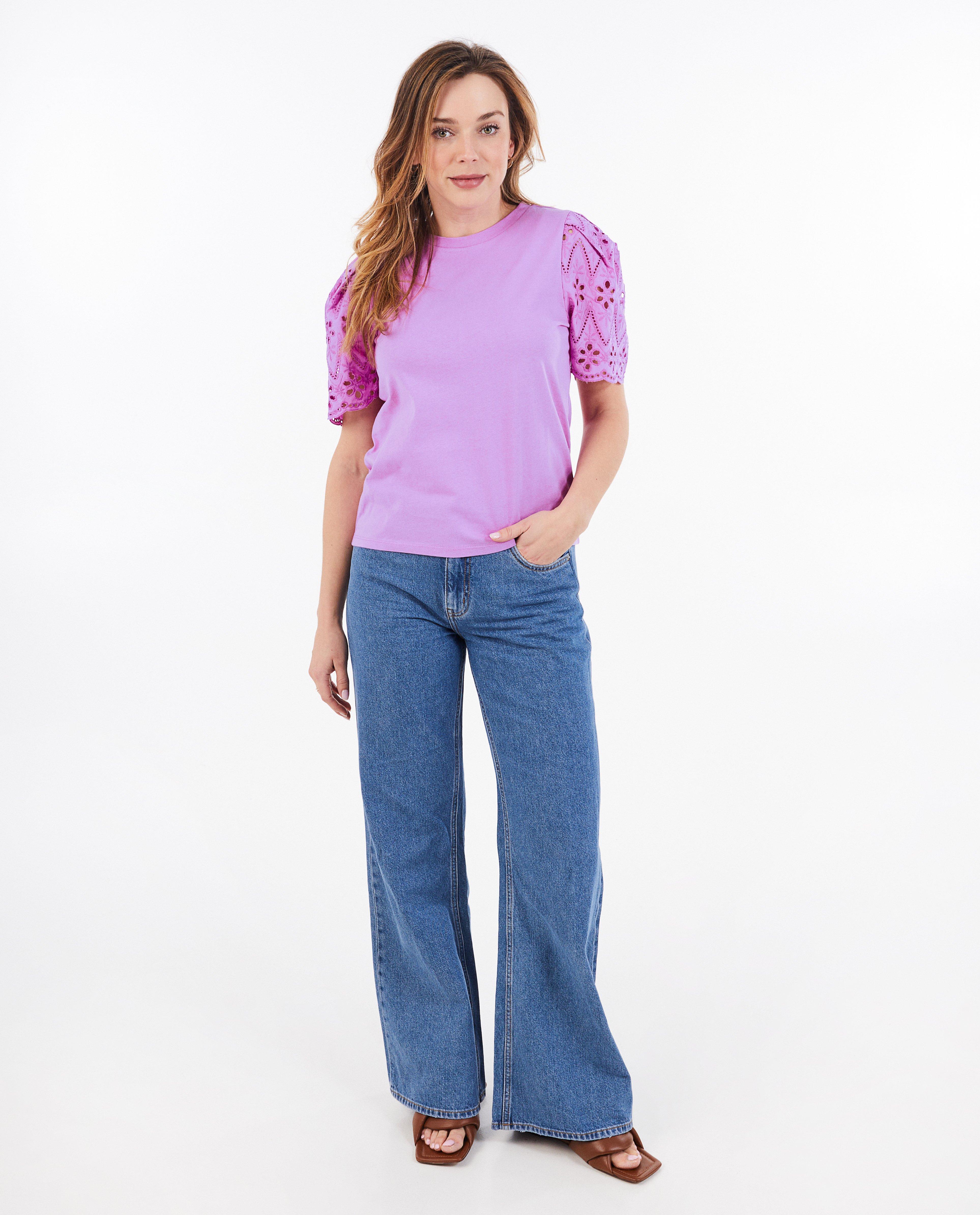 T-shirts - T-shirt met broderie anglaise