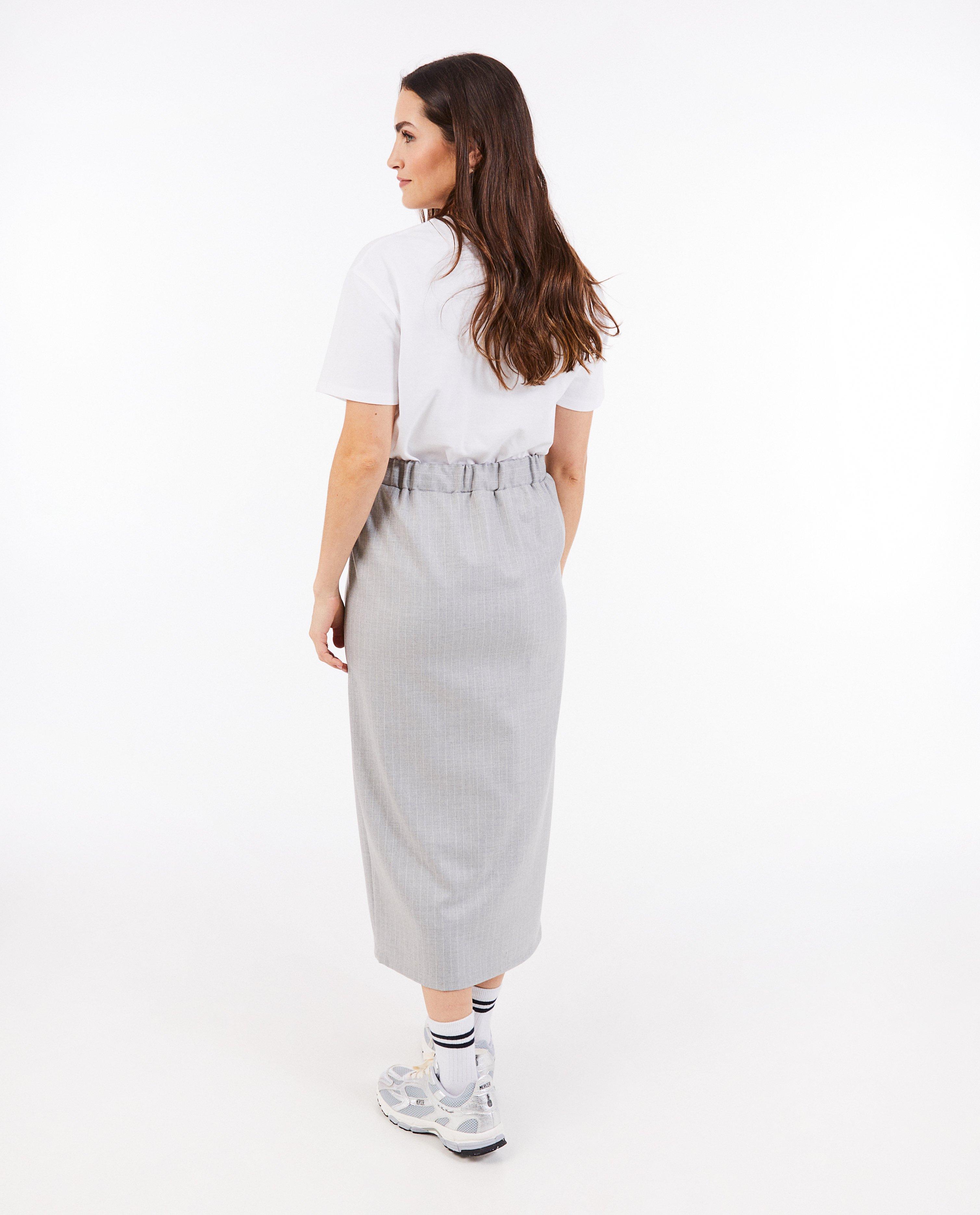 Grijze rok met krijtstreep - Product Detail - grijs - afbeelding nummer 2