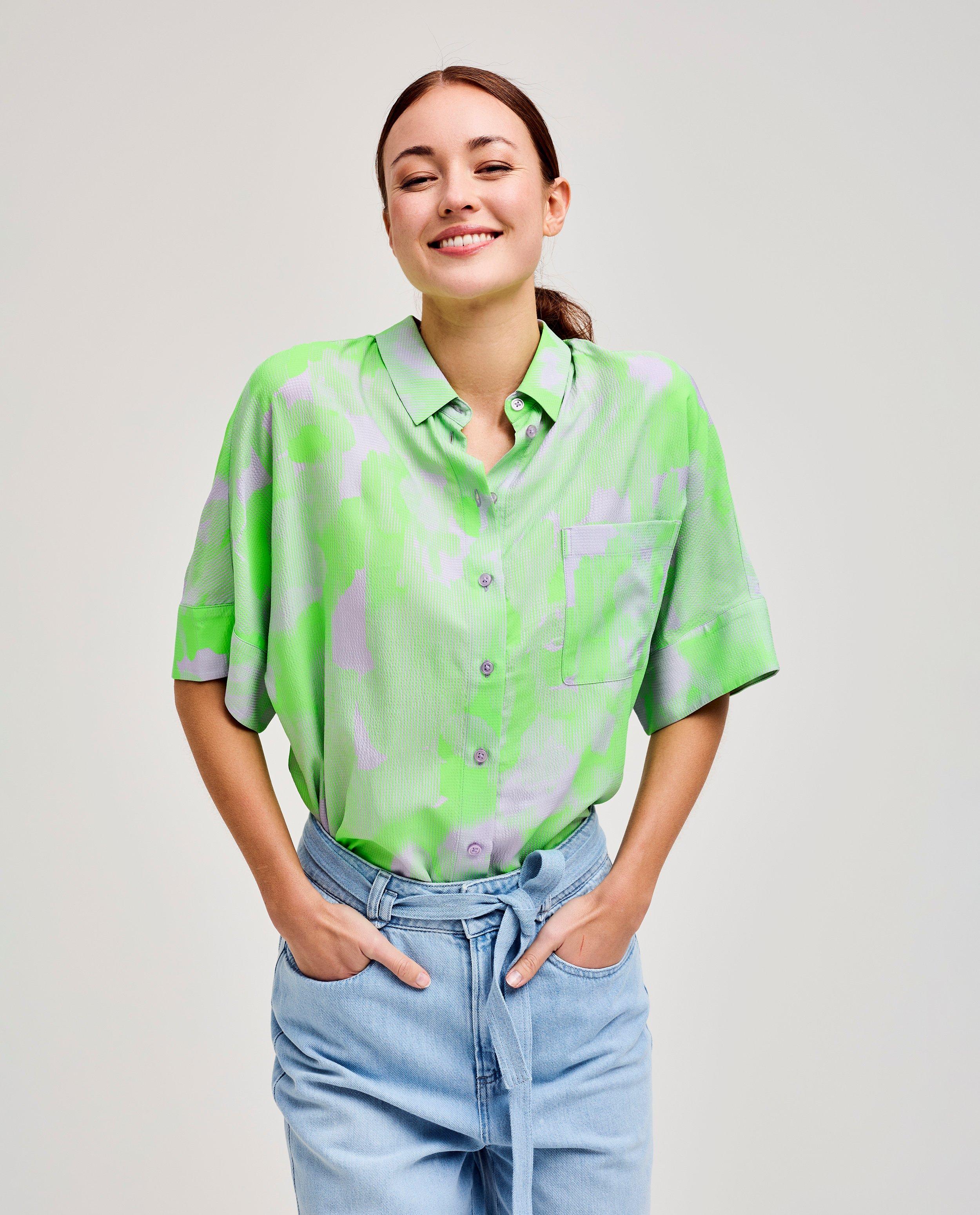 Blouse met bloemenprint - Product Detail - felgroen - afbeelding nummer 1