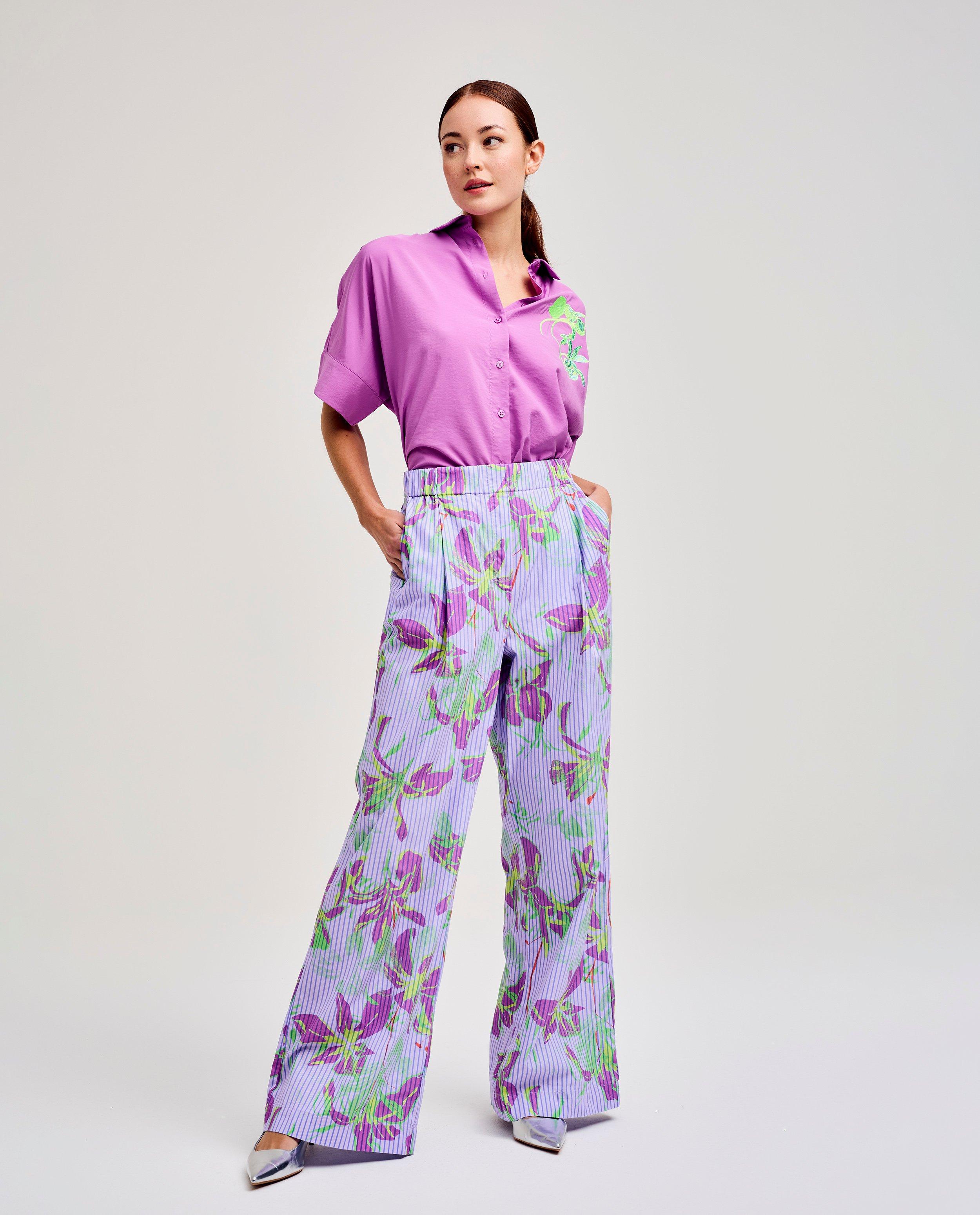 Blouse met geborduurde bloem - Product Detail - lila - afbeelding nummer 2