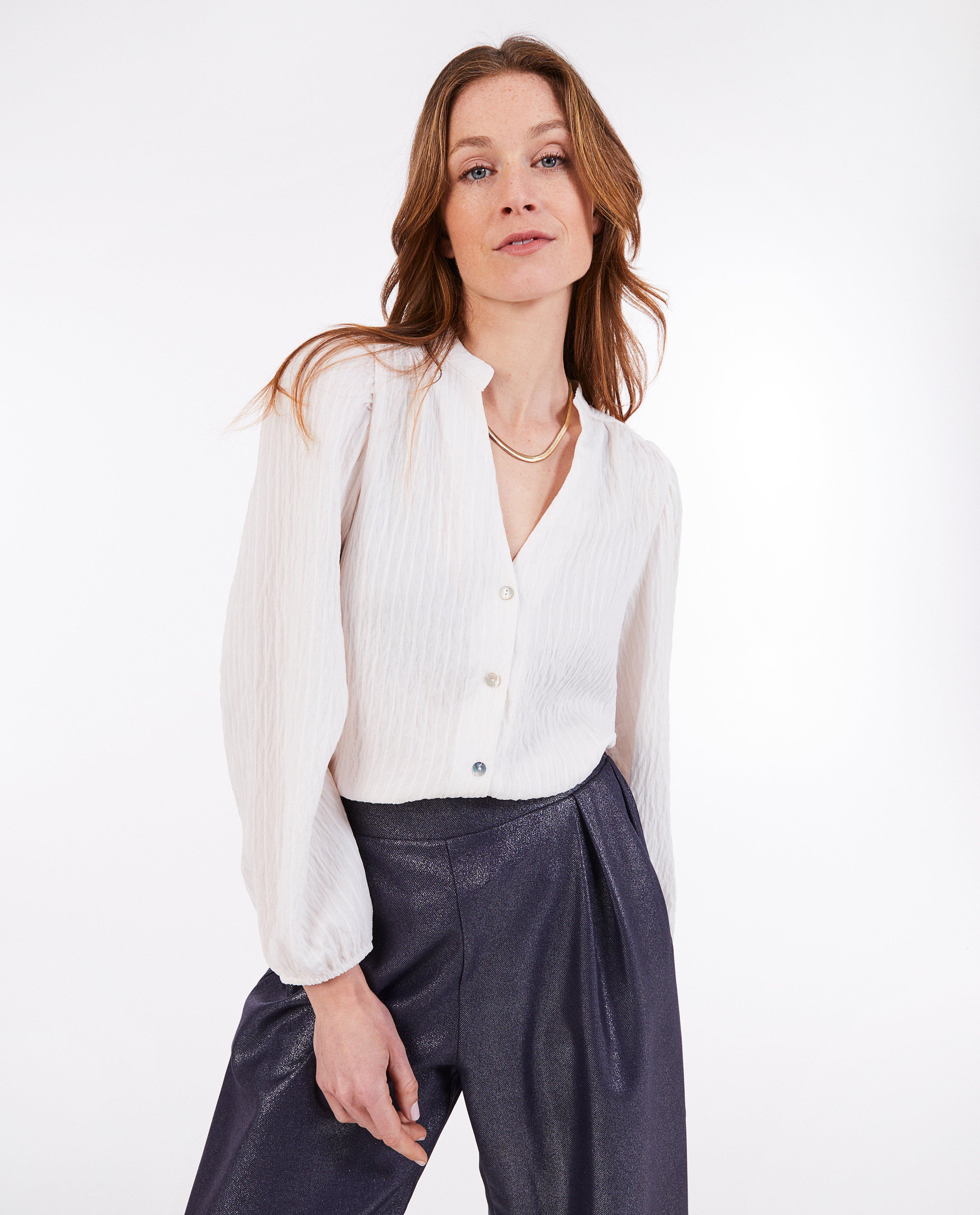 Witte blouse met structuur - Product Detail - wit - afbeelding nummer 1