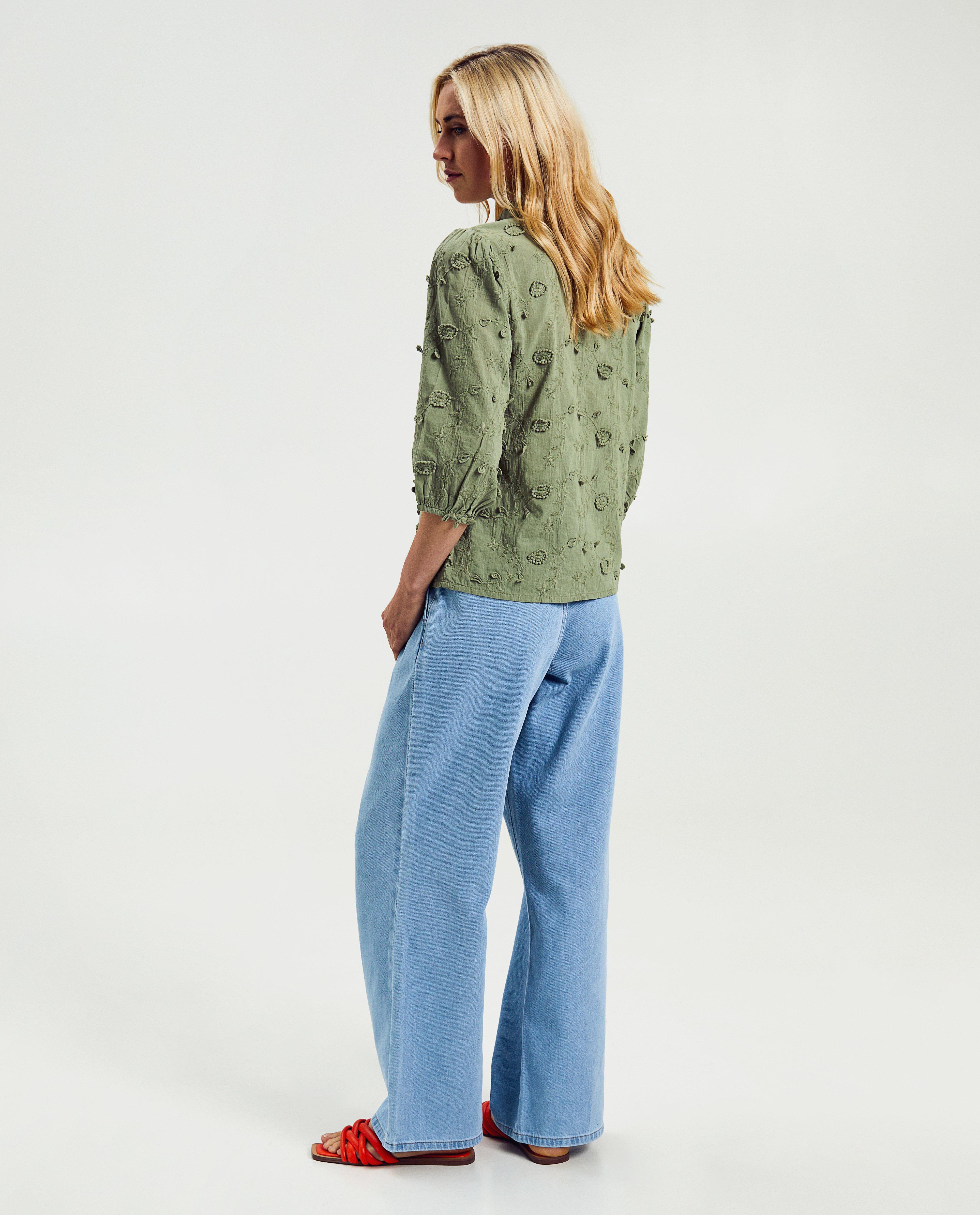 Hemden - Blouse met geborduurde bloemen