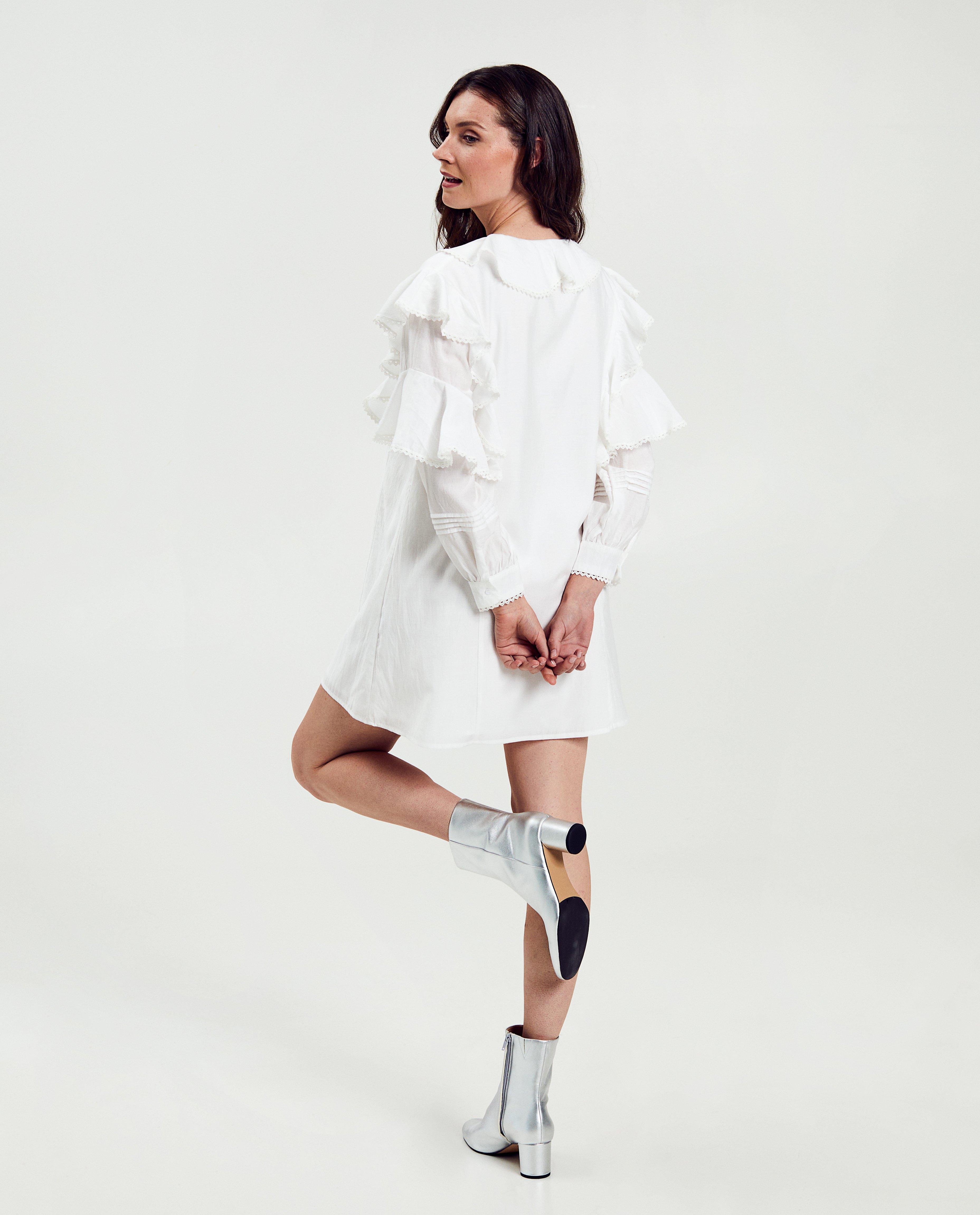Kleedjes - Witte jurk met kant