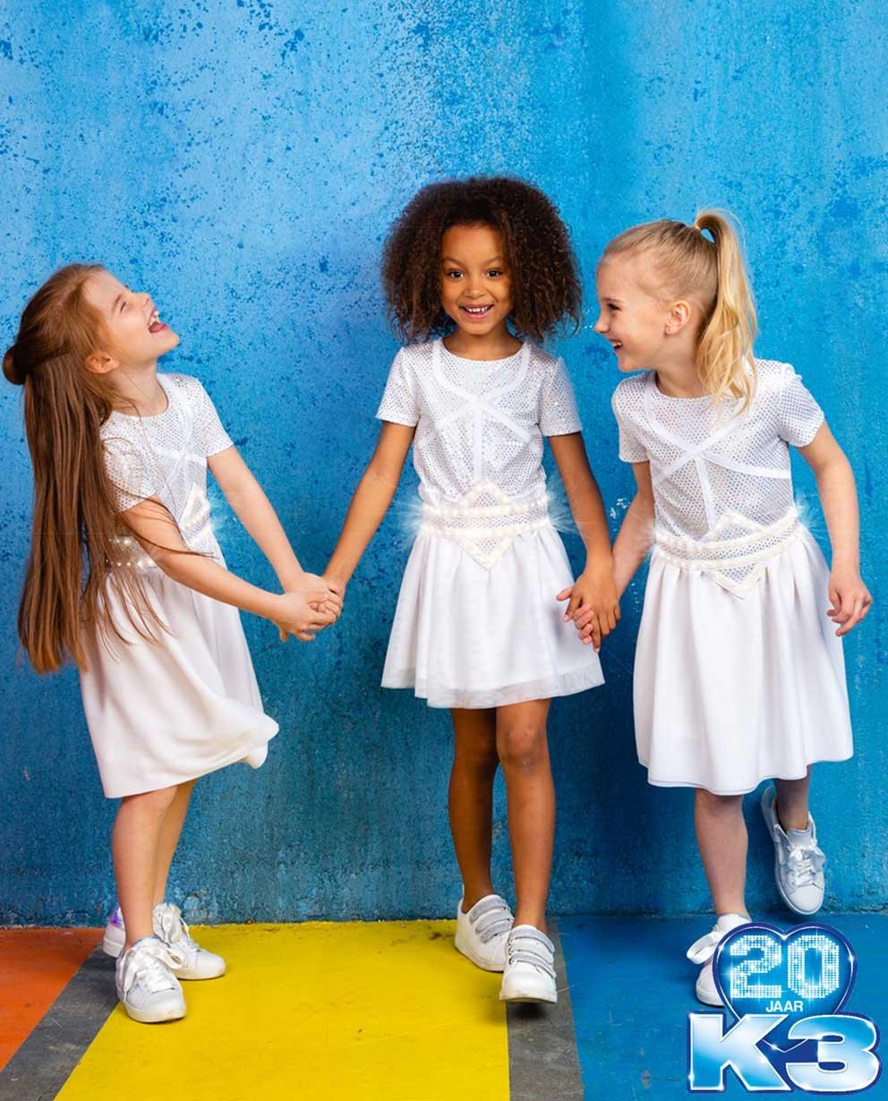 Het enige, echte '20 jaar K3' podiumkleedje met lichtgevende riem - Exclusief beschikbaar bij JBC - 