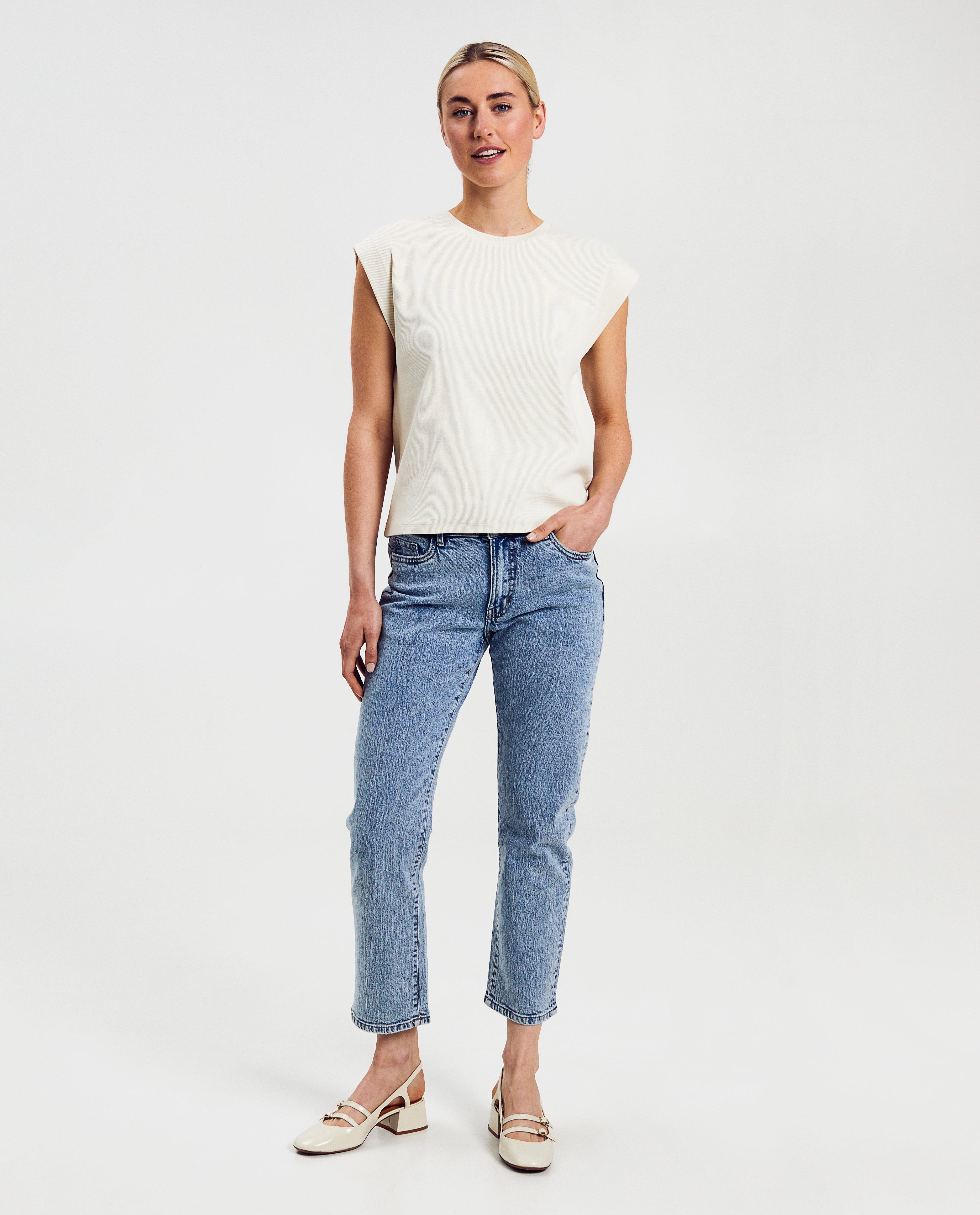 Lichtblauwe jeans, straight fit - Product Detail - lichtblauw - afbeelding nummer 1