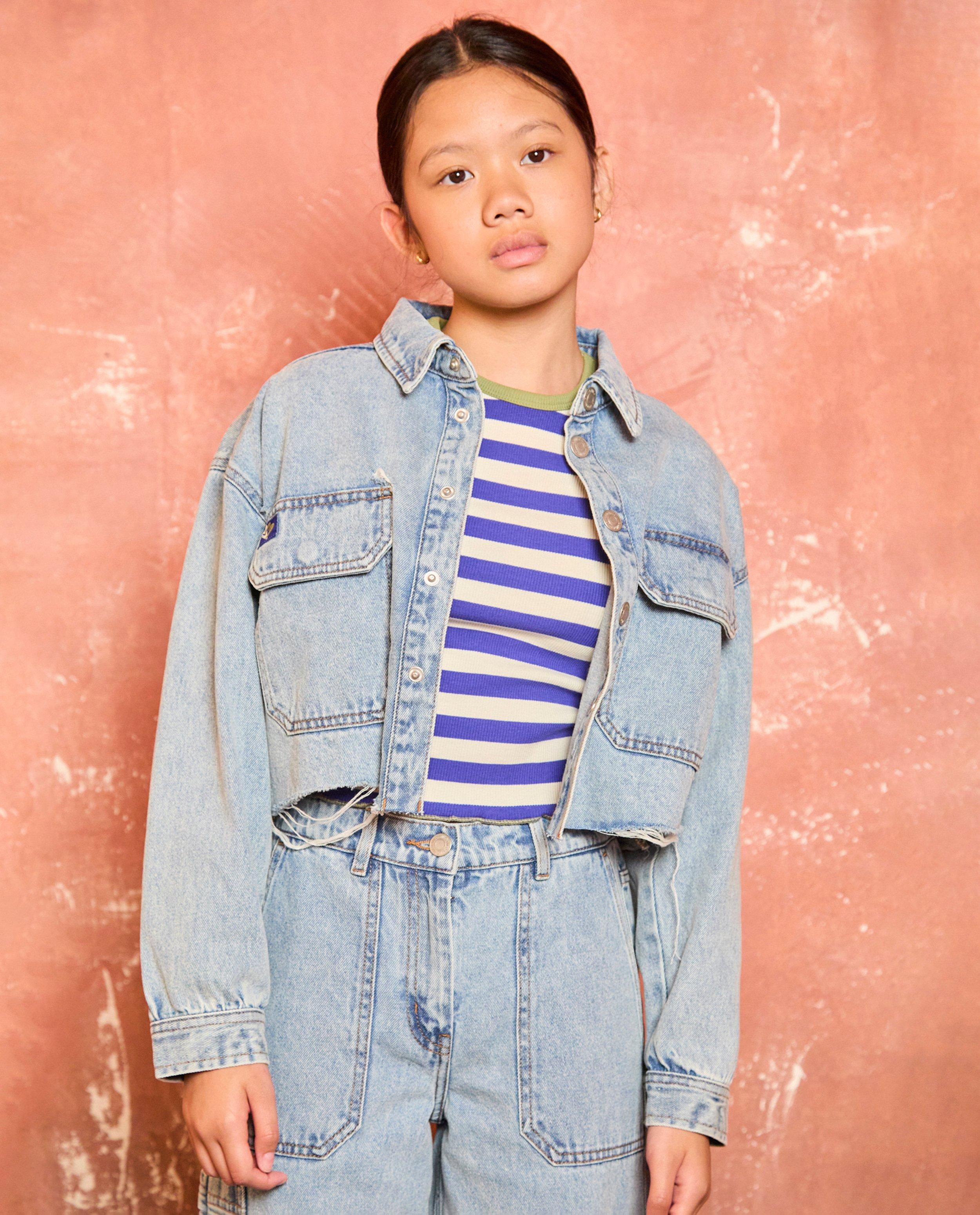 Lichtblauw jeansvest, 6-14 jaar - Product Detail - lichtblauw - afbeelding nummer 1