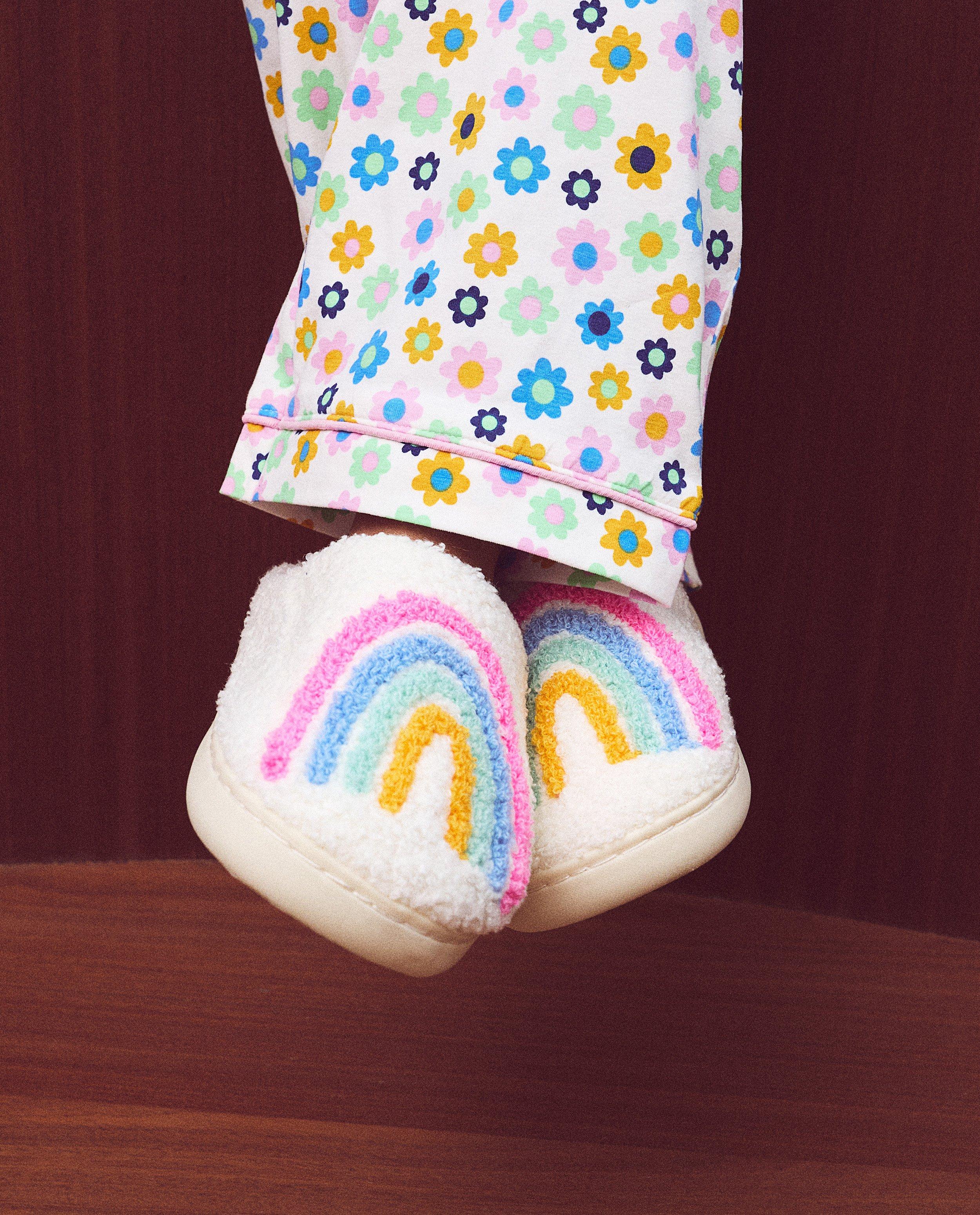 Teddy pantoffels met regenbogen - null - Fish & Chips