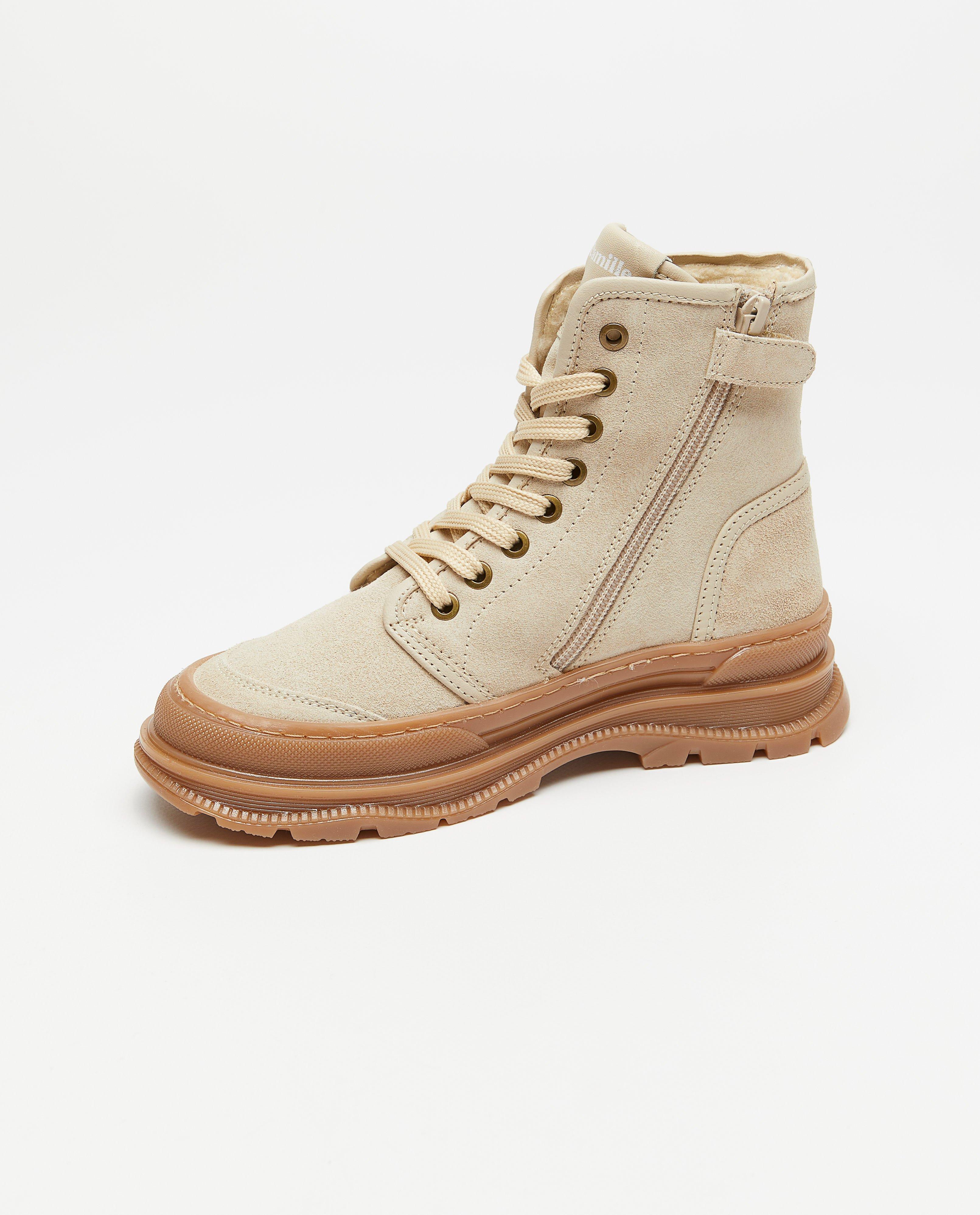 Schoenen - Beige veterboots met teddy voering, maat 31-40