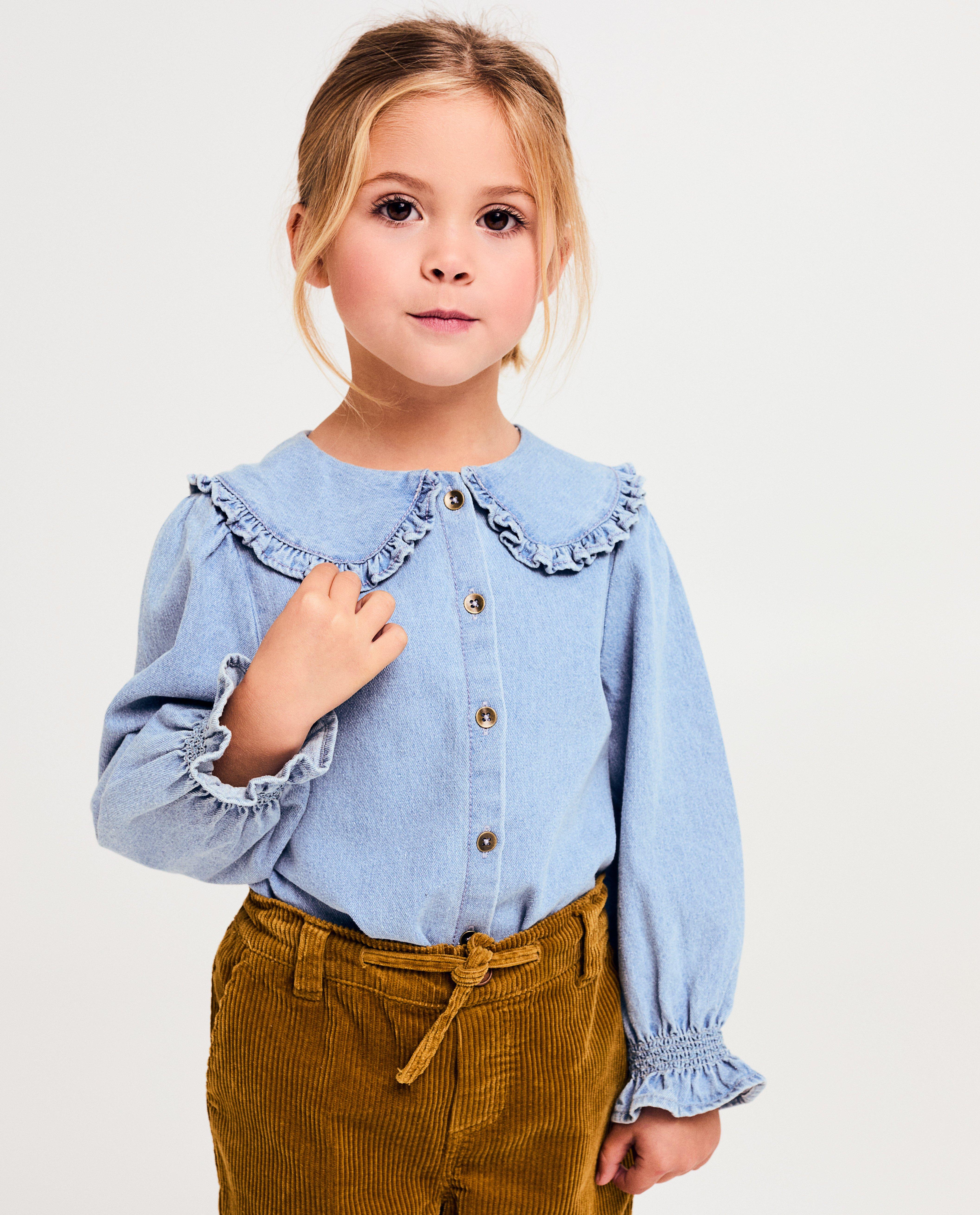Jeanshemd met Peter Pan-kraag - Product Detail - blauw - afbeelding nummer 1