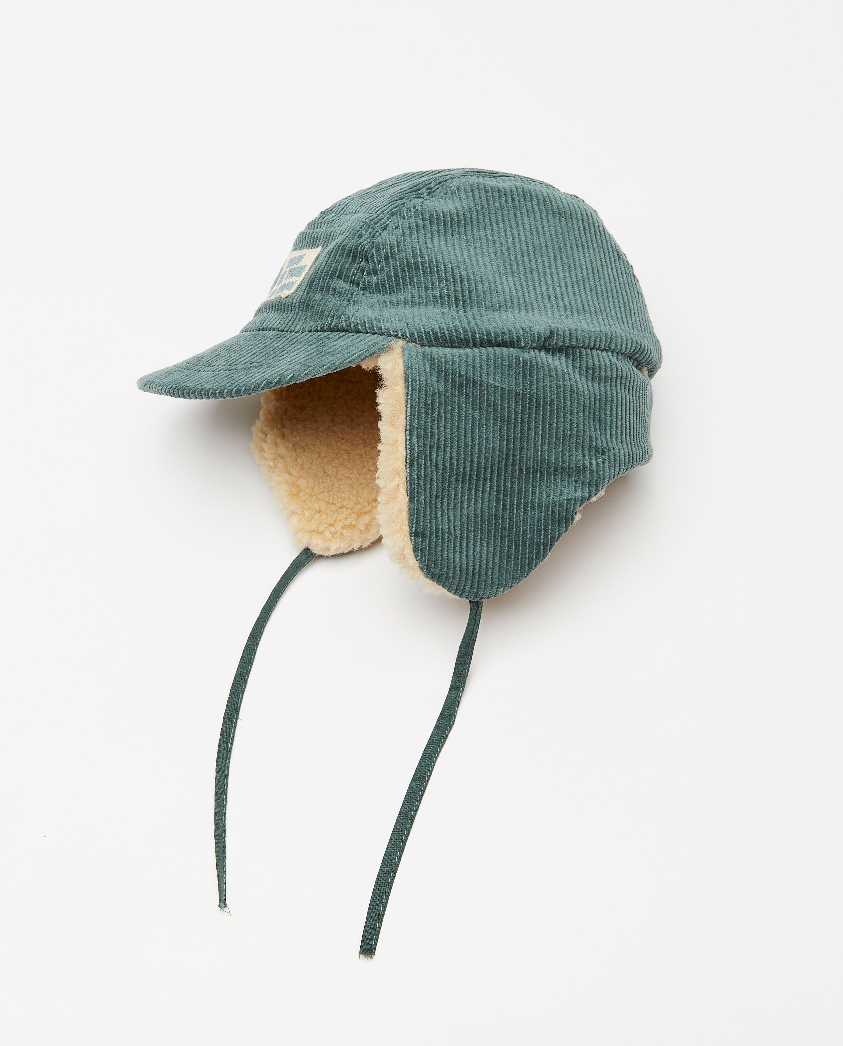 Breigoed - Muts met oorflappen
