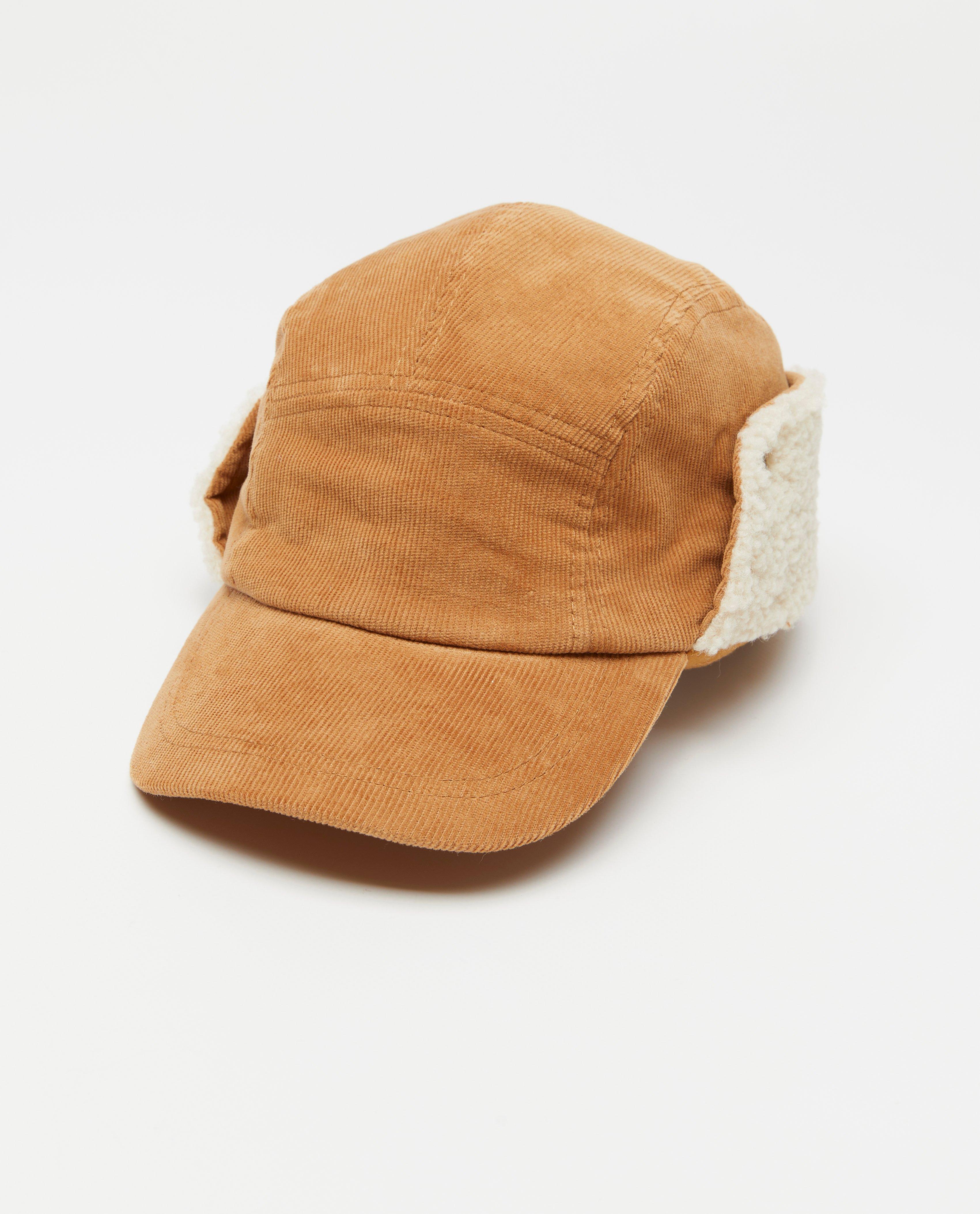 Breigoed - Pet met oorflappen
