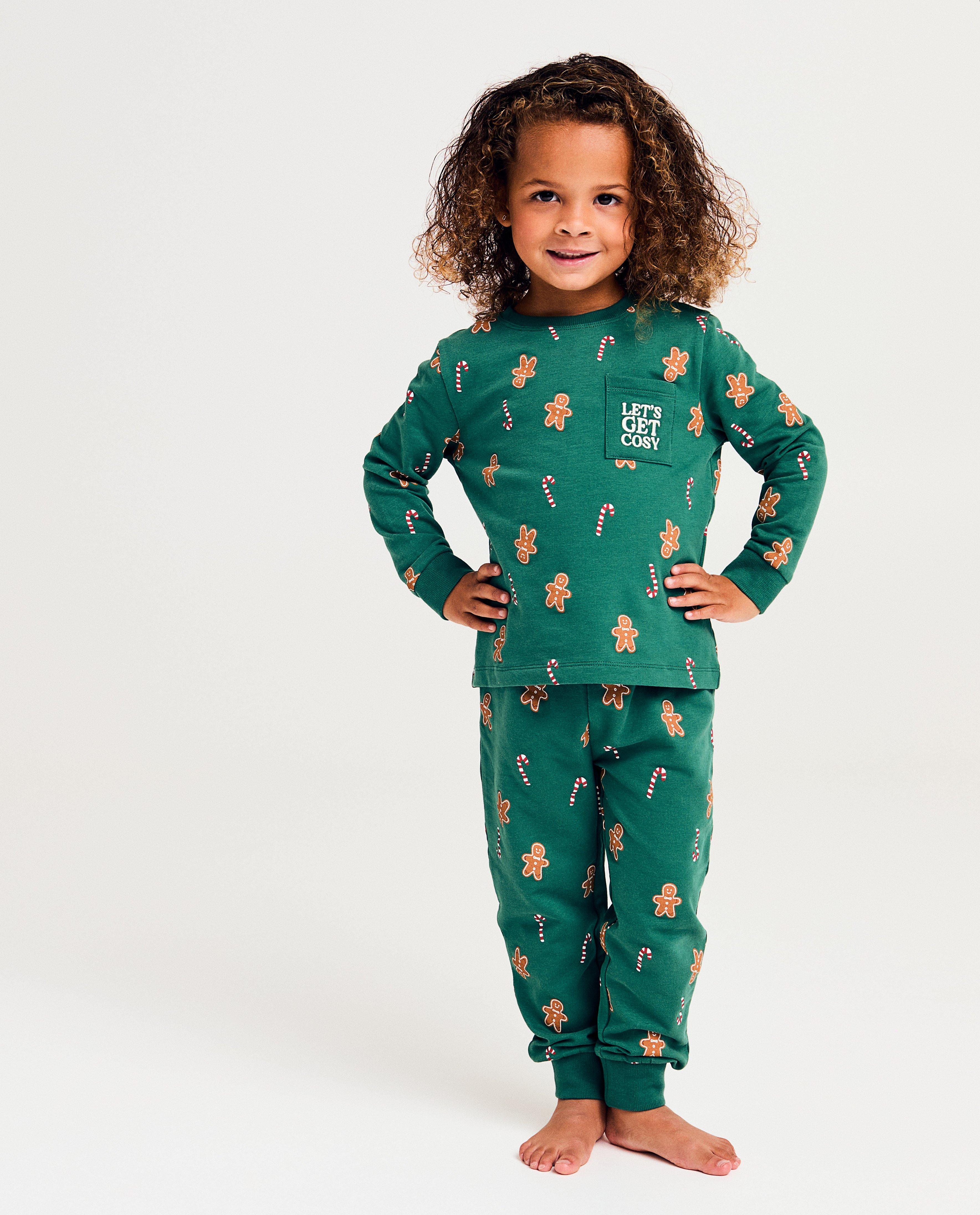 Pyjama met geborduurd opschrift 2 7 jaar Familystories JBC Belgie Belgie