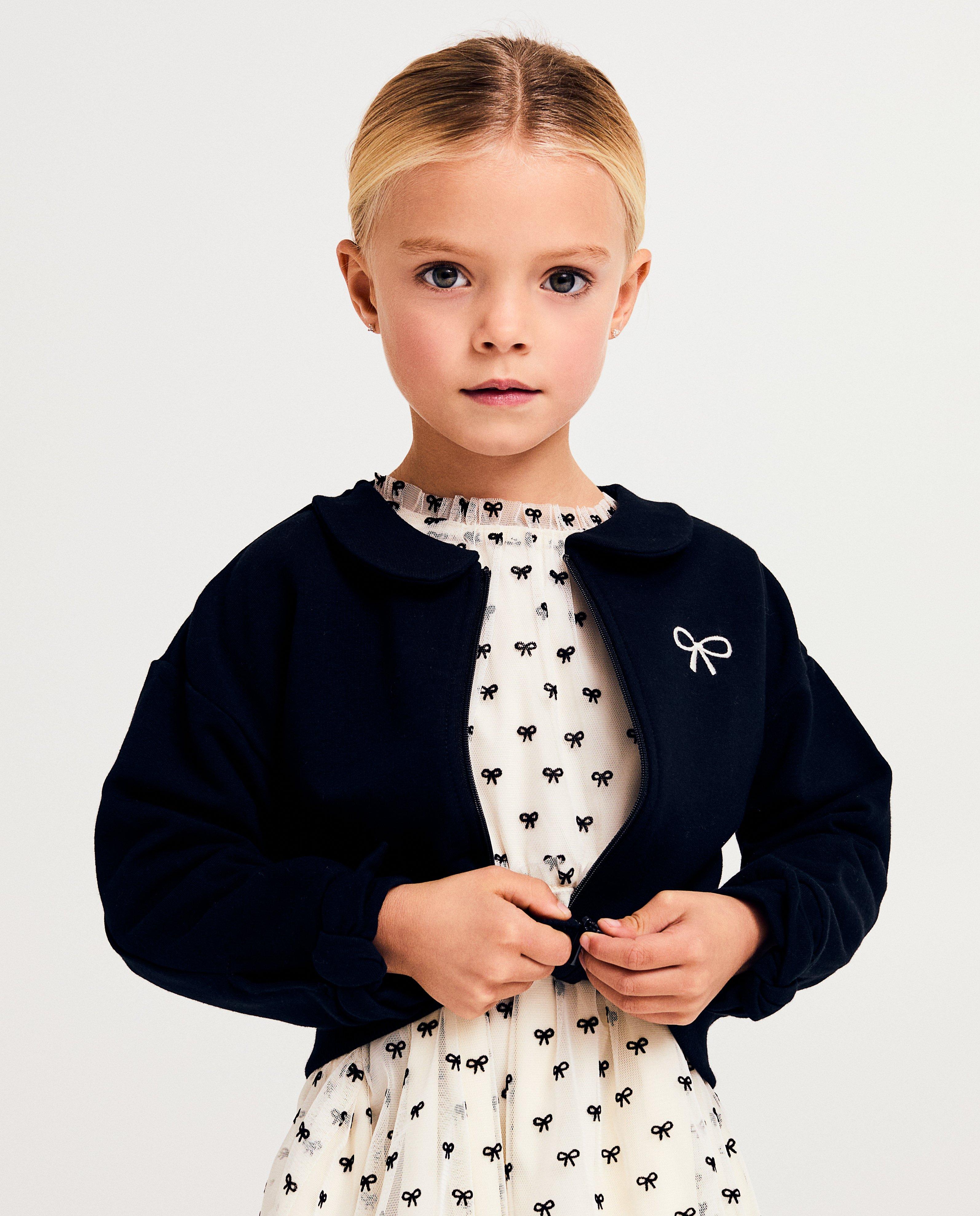 Vest met geborduurd strikje, 92-128 - null - Milla Star