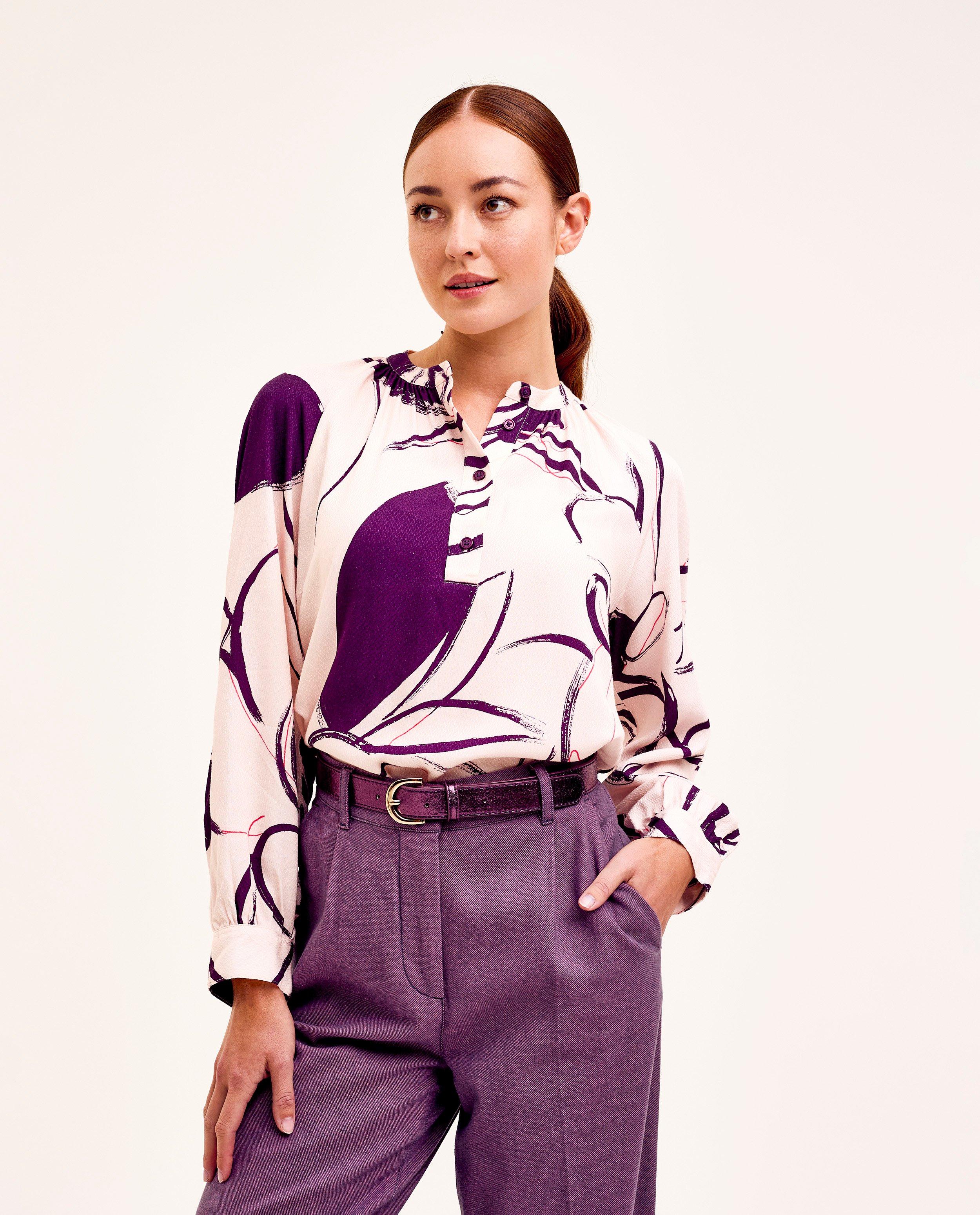 Blouse fleurie - D&eacute;tails du produit - rose clair - image num&eacute;ro 1